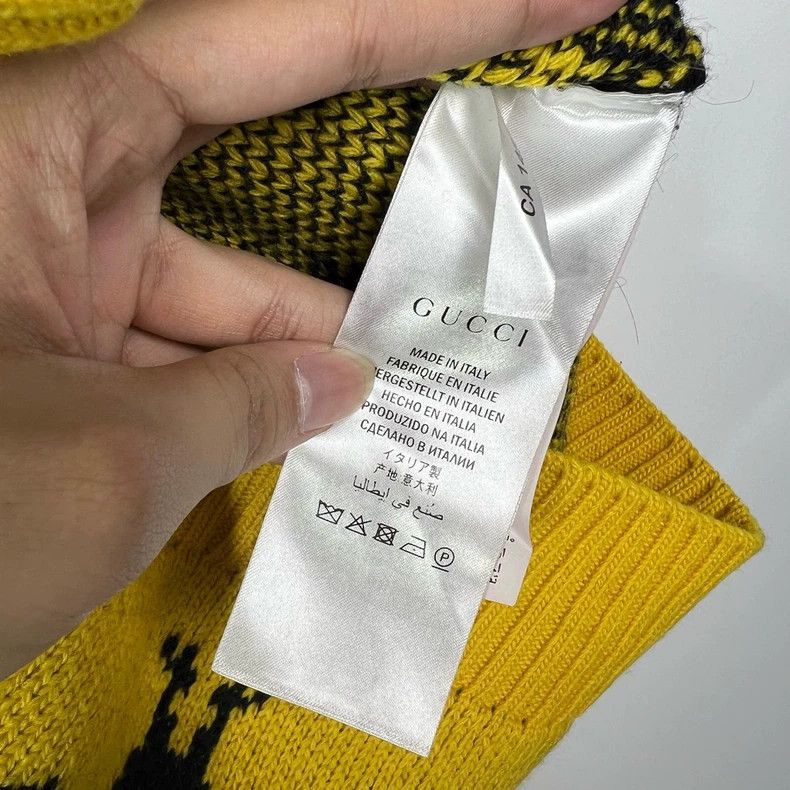 Gucci Gucci Bat pattern yellow wool sweater 2502-Nextarrow Size US S / EU 44-46 / 1 - 4 Thumbnail