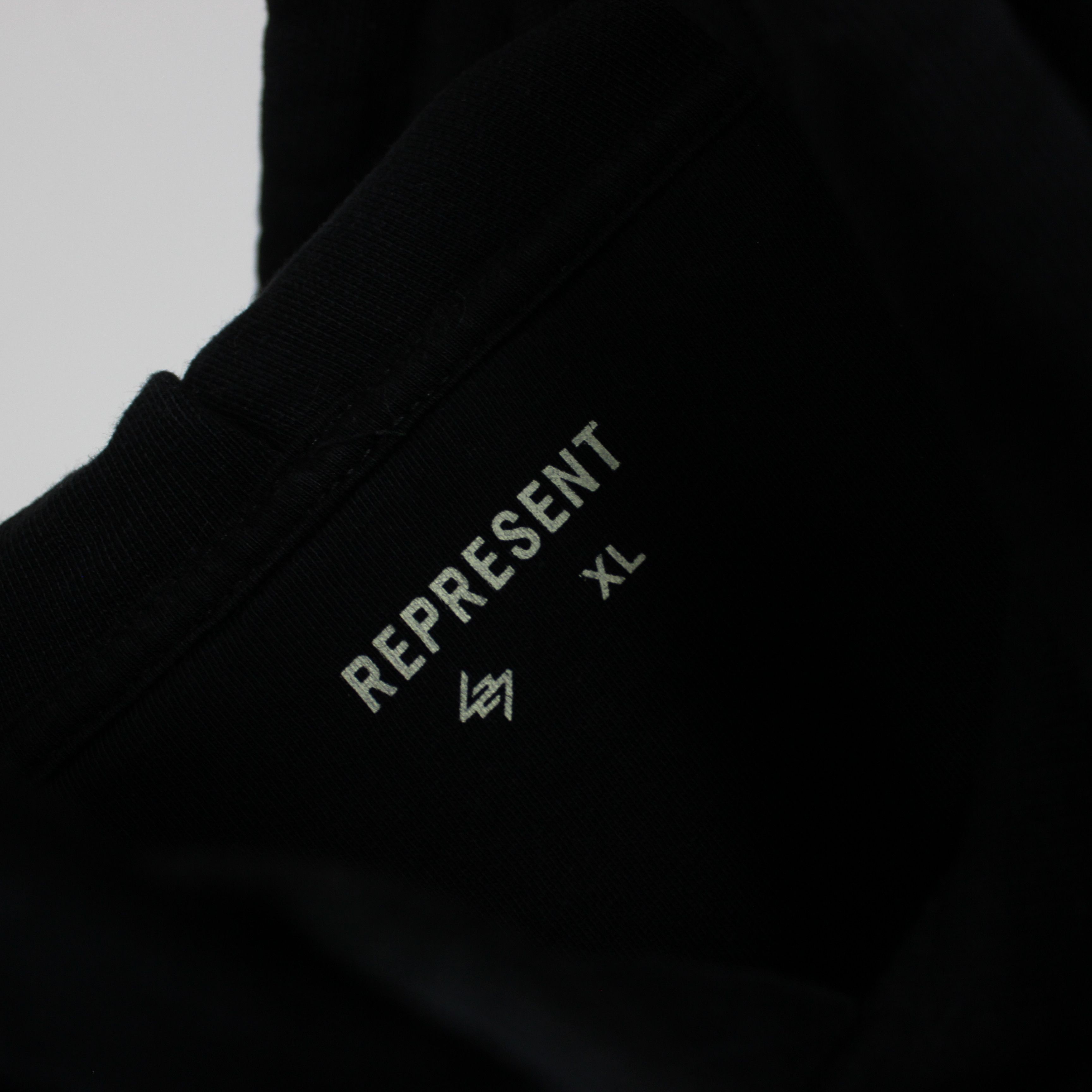 Represent Clo. Represent Clo hoodie men centr logo XL black Size US XL / EU 56 / 4 - 6 Thumbnail