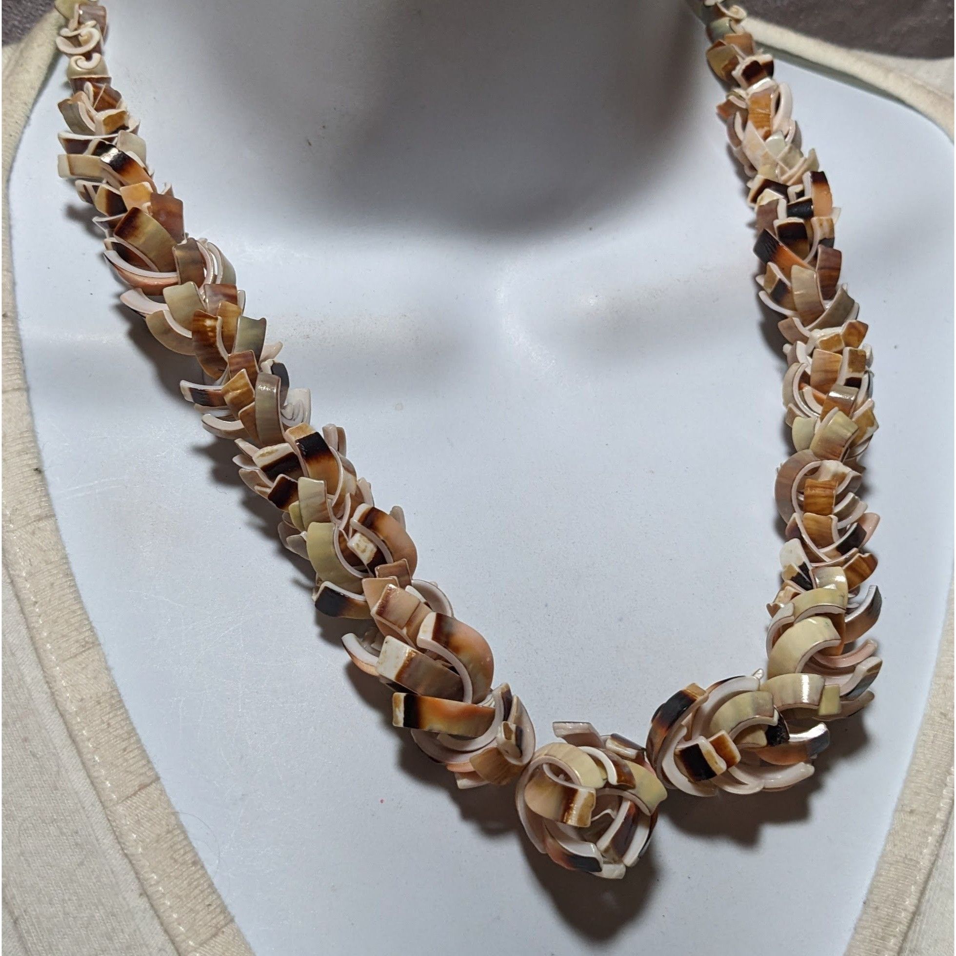 Other Vintage Shell Slice Beaded Summer Necklace Size ONE SIZE - 6 Thumbnail