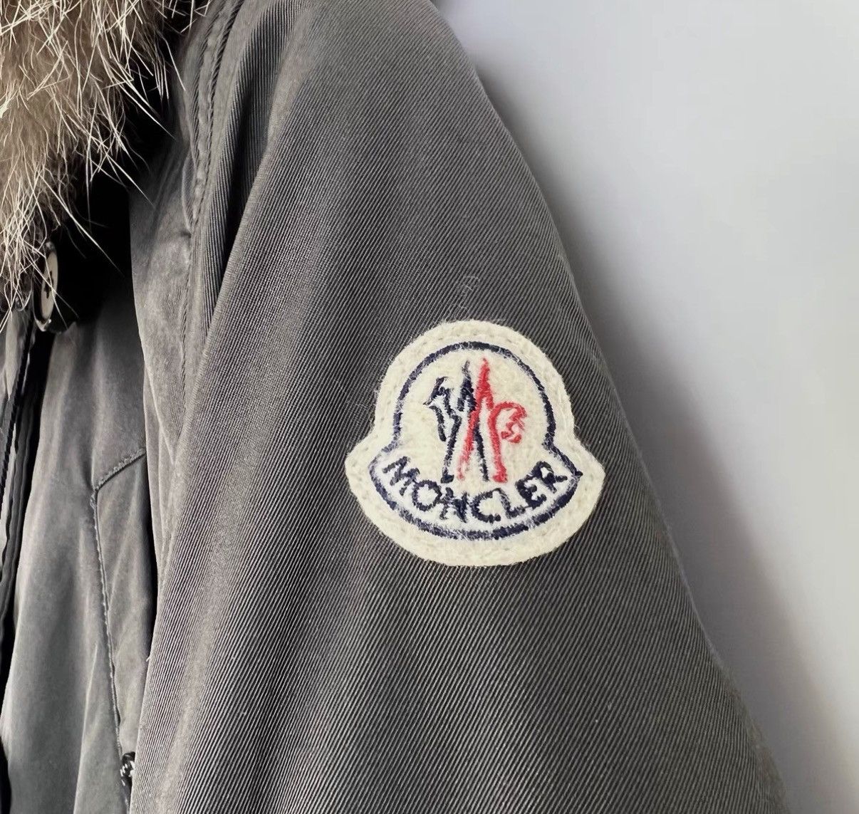 Moncler Moncler Olive Green Fur Collar Waist Down Jacket K12 Size S / US 4 / IT 40 - 5 Thumbnail