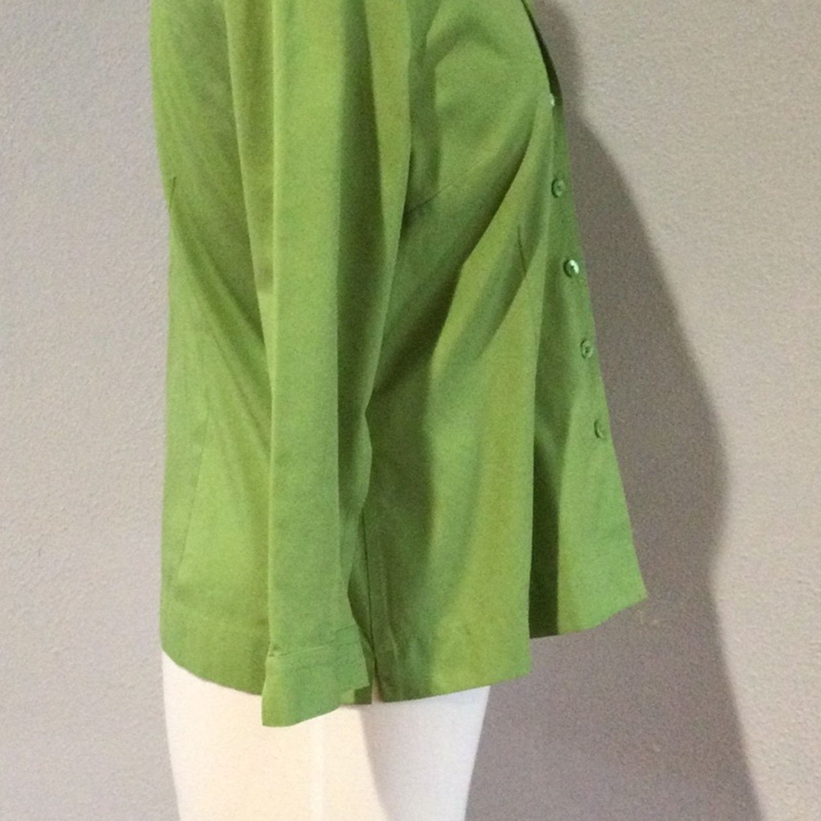 Jones New York Jones New York Green Button Front Collar No Iron Blouse Sz 8 Size M / US 6-8 / IT 42-44 - 7 Thumbnail