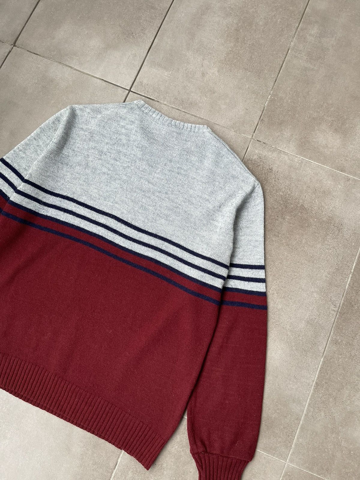 Vintage Vintage Y2K Red Grey Stripped Navy Wool Thin Sweater Size US M / EU 48-50 / 2 - 10 Thumbnail