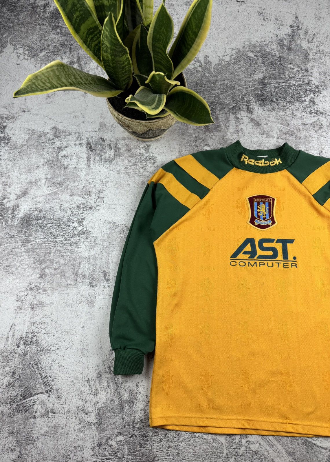 Reebok Vintage Aston Villa Goalkeeper GK Soccer Football Fan T Shirt Jersey Longsleeve Size US S / EU 44-46 / 1 - 2 Thumbnail