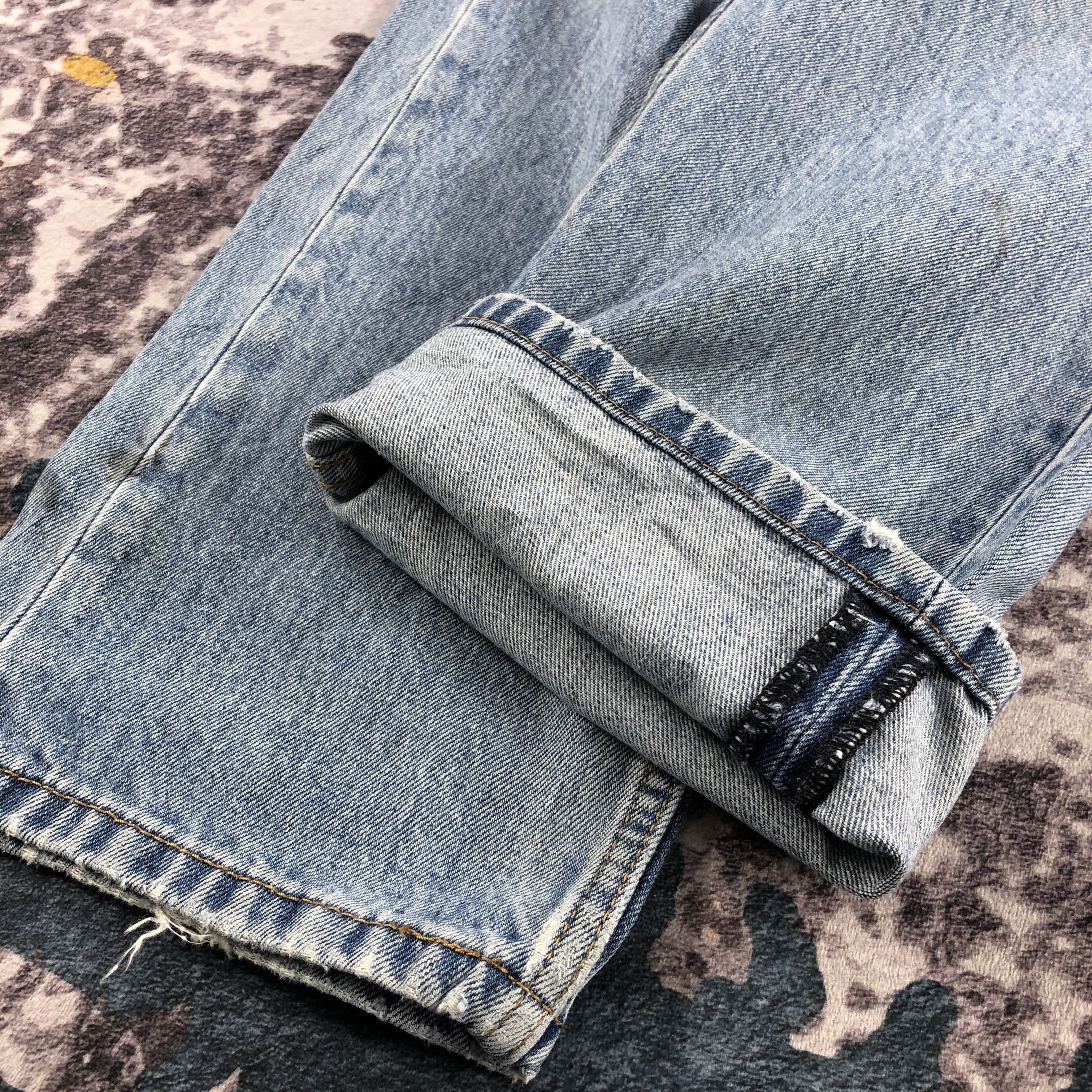 Levi's × Vintage Vintage Light Wash Levis 505 Jeans-JM2562 Size US 35 - 9 Thumbnail