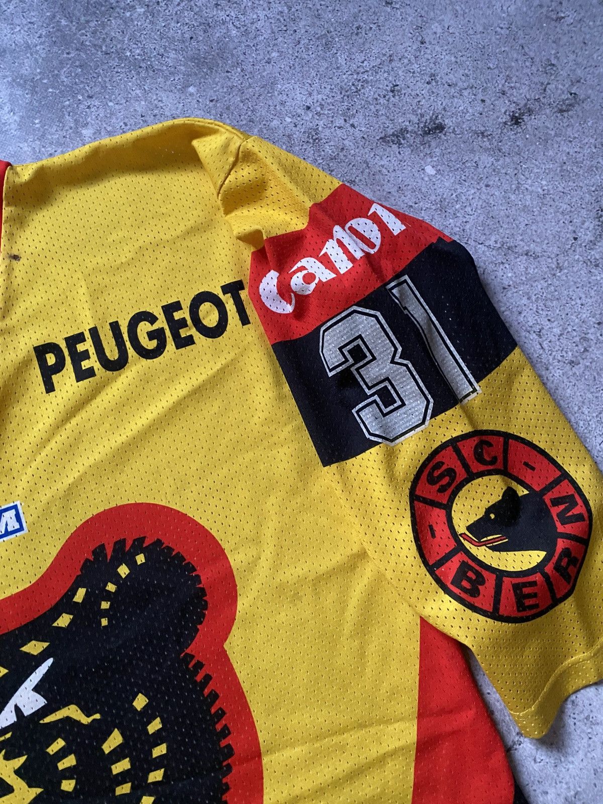 Ccm × NFL Vintage CCM Sc Bern Switzerland Ice Hockey Jersey Size US S / EU 44-46 / 1 - 7 Thumbnail