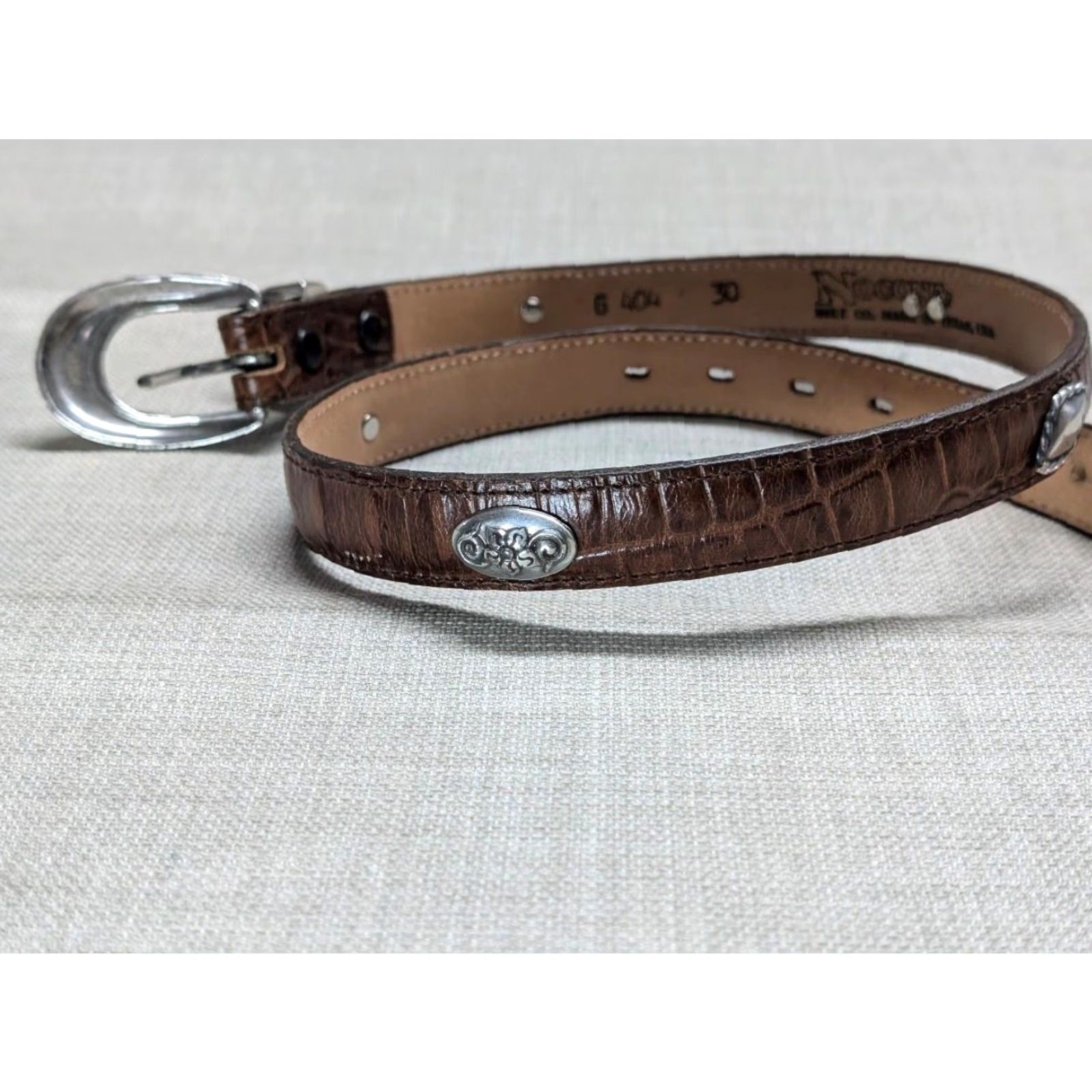 Vintage VINTAGE Nocona USA made concho belt 28 western leather brown crocodile alligator print belt Mens Size 28 - 3 Thumbnail