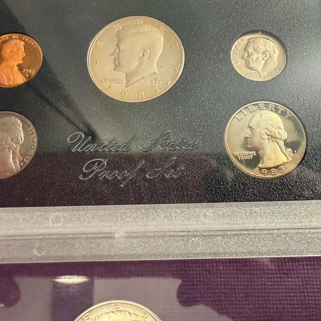 WISDOM Pair 1983 & 1984 U.S. Proof Sets Size 26 - 4 Thumbnail