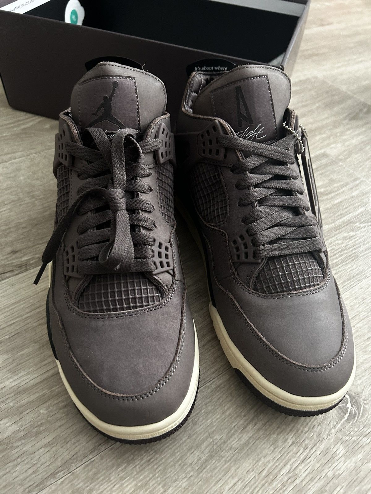 A Ma Maniere × Nike Jordan 4 Retro SP x À Ma Manière Size US 9 / EU 42 - 14 Thumbnail