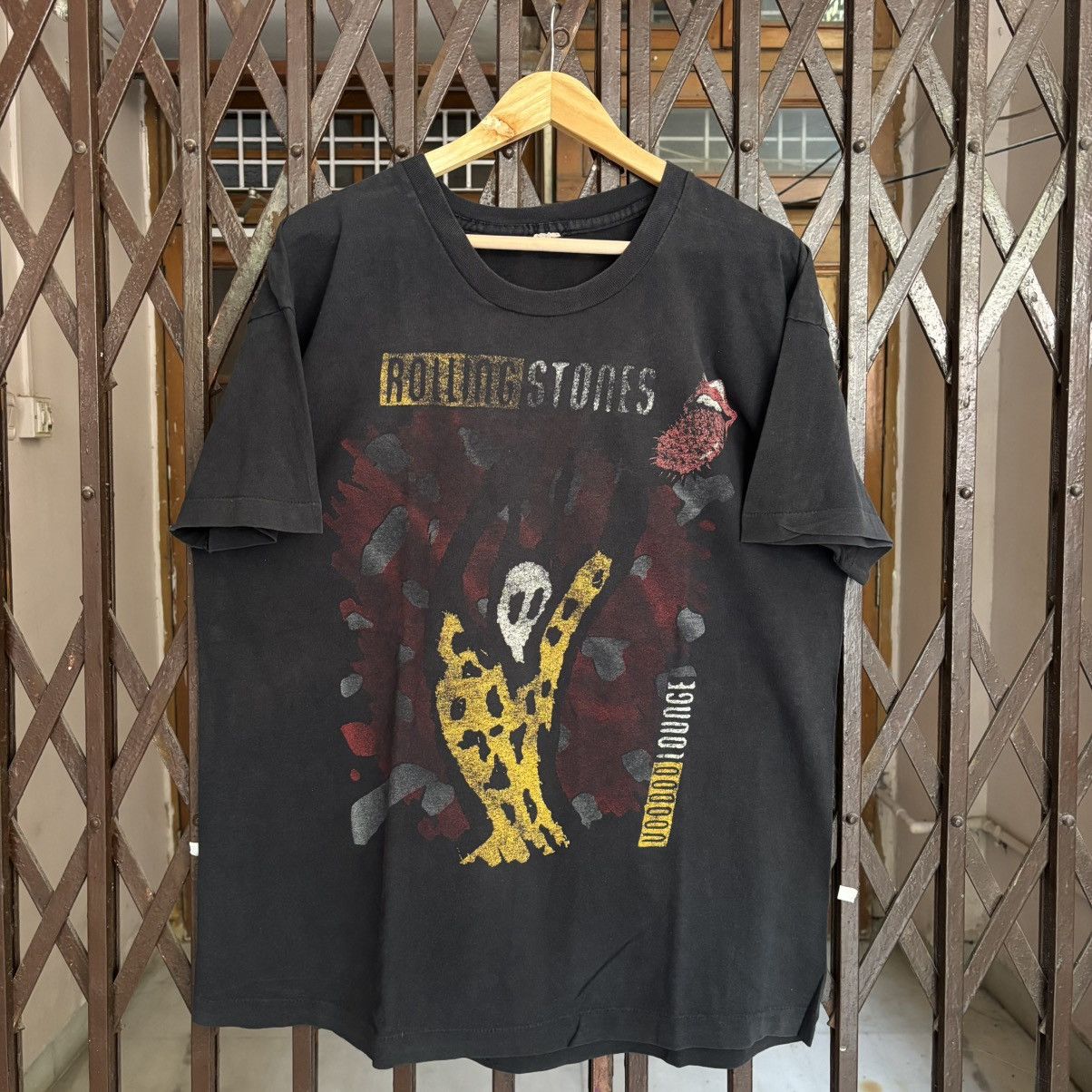 Band Tees Vintage Rolling Stones Voodoo Lounge 1995 Tour T-shirt Size US L / EU 52-54 / 3 - 1 Thumbnail