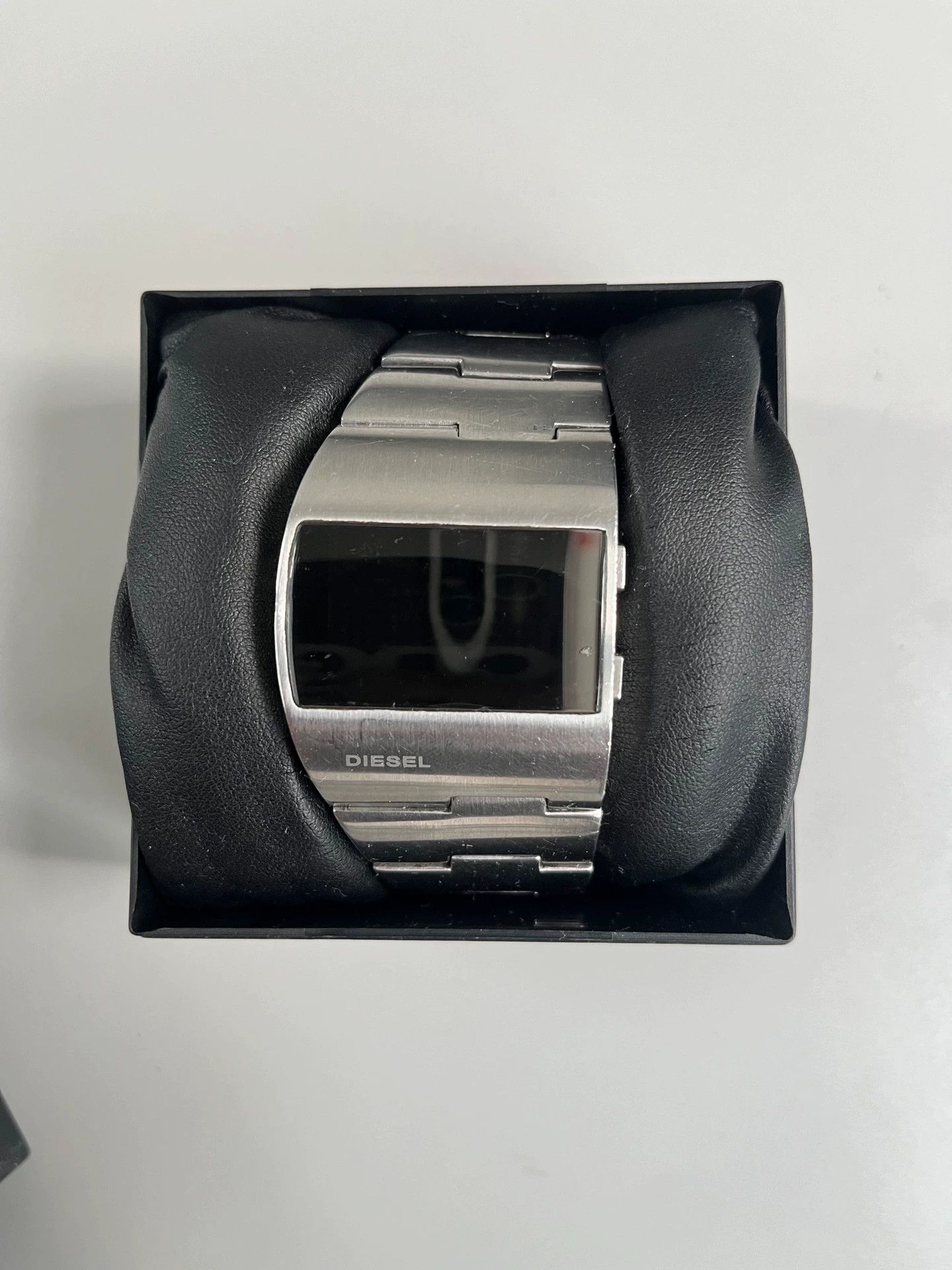 Diesel Diesel Vintage 00s Pre-Owned Watch Size ONE SIZE - 2 Thumbnail