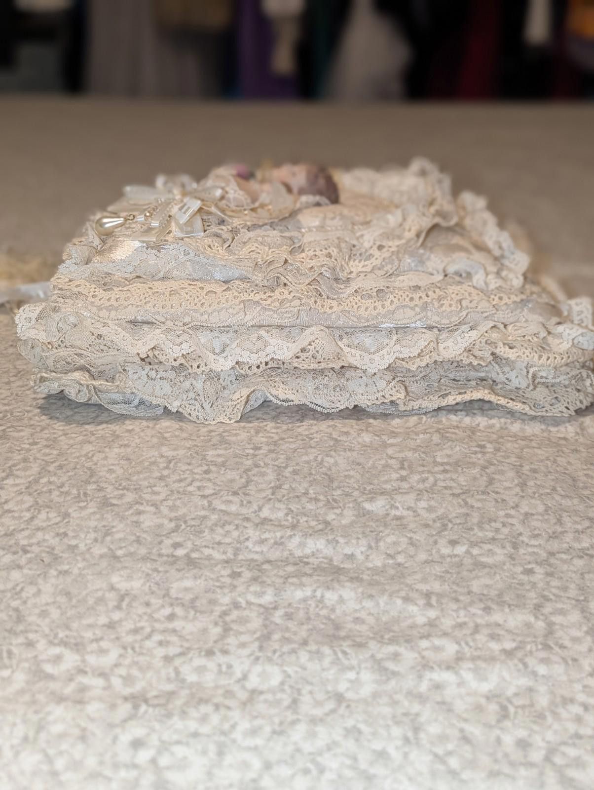 Designer Vintage DS-MAX Lace Victorian Photo Album With Doll Figurine Size ONE SIZE - 5 Thumbnail