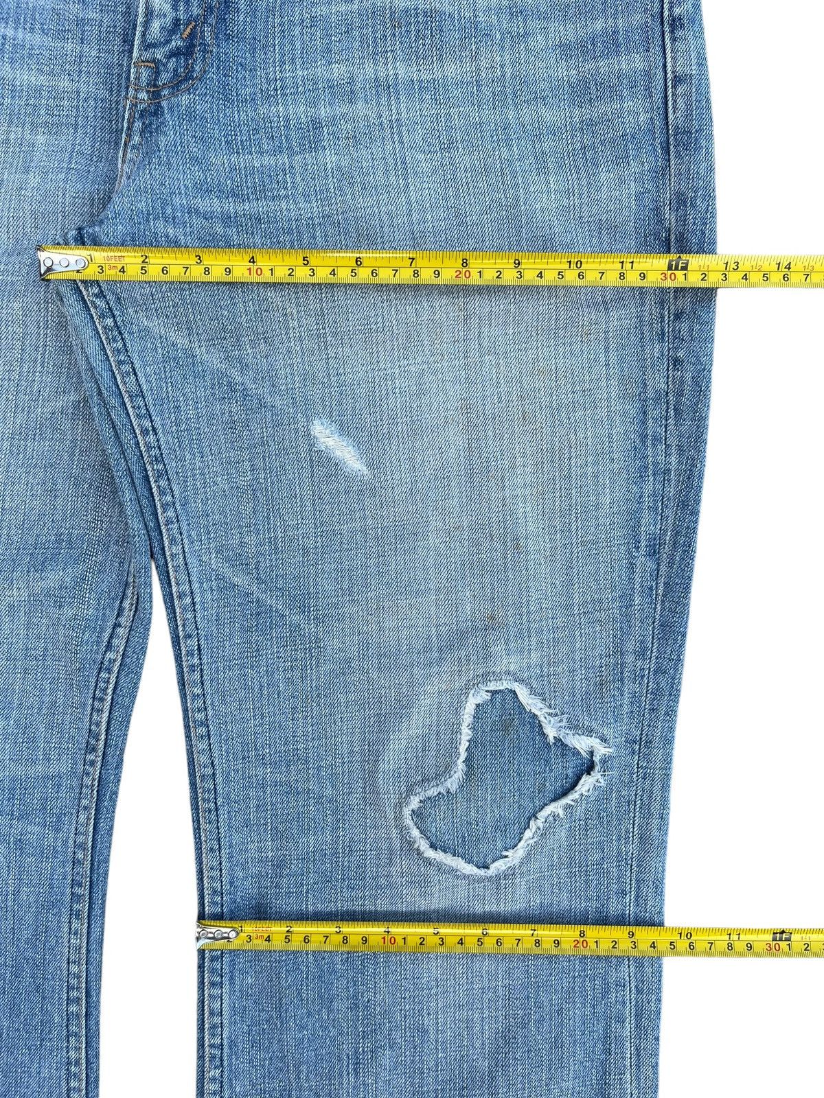 Levi's Vintage Clothing × Vintage Vintage Y2K Levi’s Grunge Blue Washed Distressed Baggy Jeans Size US 35 - 16 Thumbnail