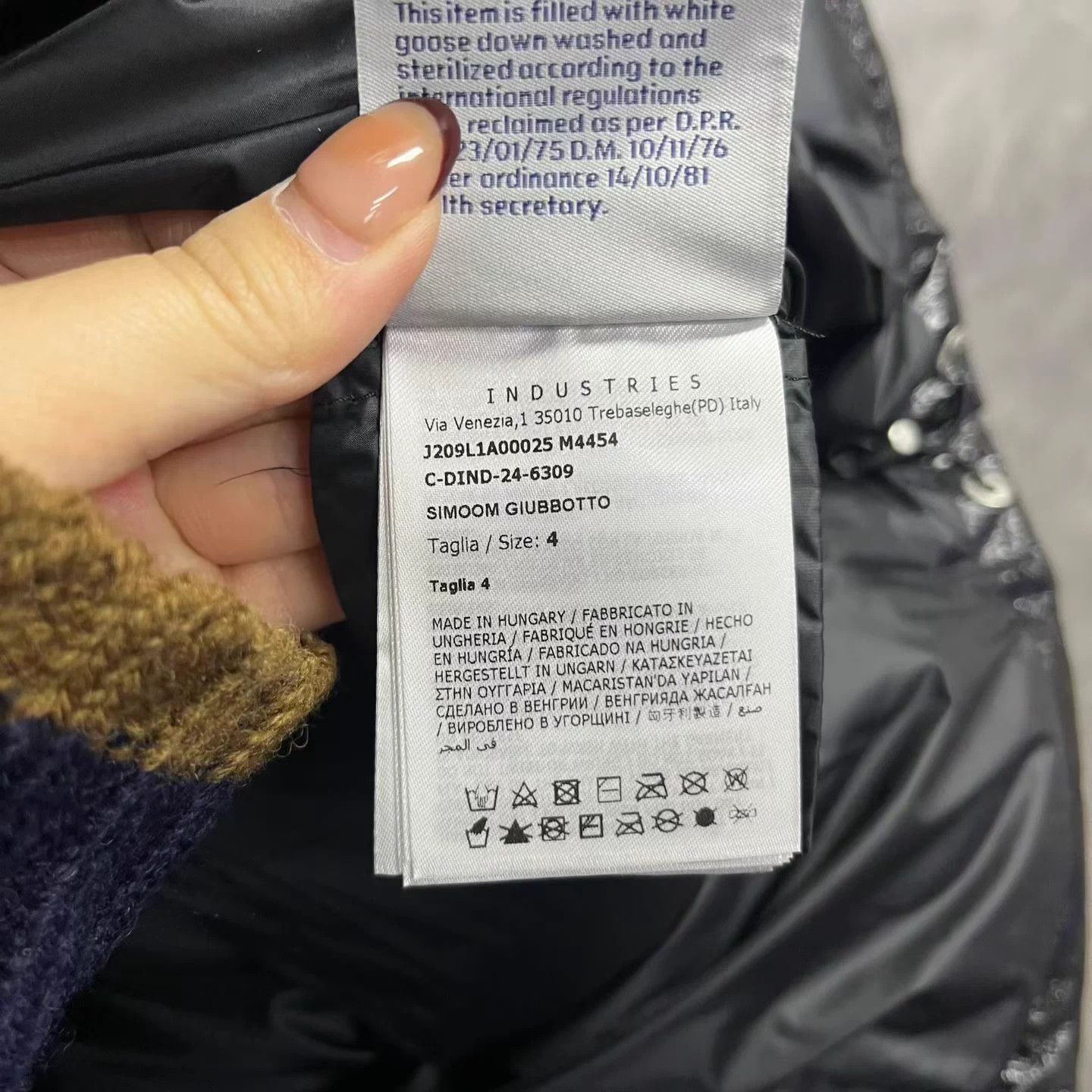 Moncler Moncler Gray Oversized Quilted Logo Short Down Coat Size 4 Size XL / US 12-14 / IT 48-50 - 4 Thumbnail