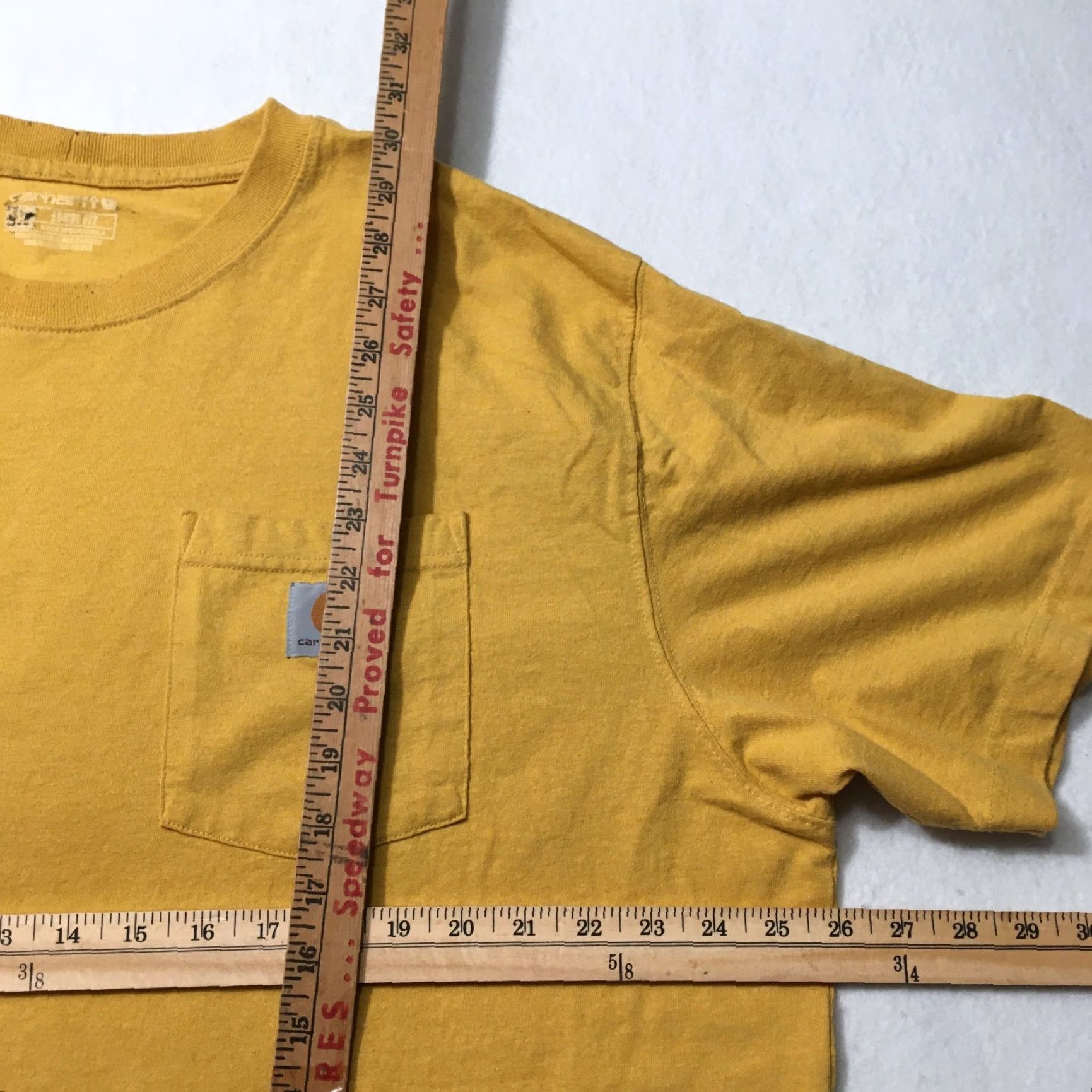 Carhartt Carhartt T-Shirt Men’s XL Yellow Pocket Crew Neck Short Sleeve Easy Care All Seasons Vintage? No, Regular Fit Size US XL / EU 56 / 4 - 4 Thumbnail