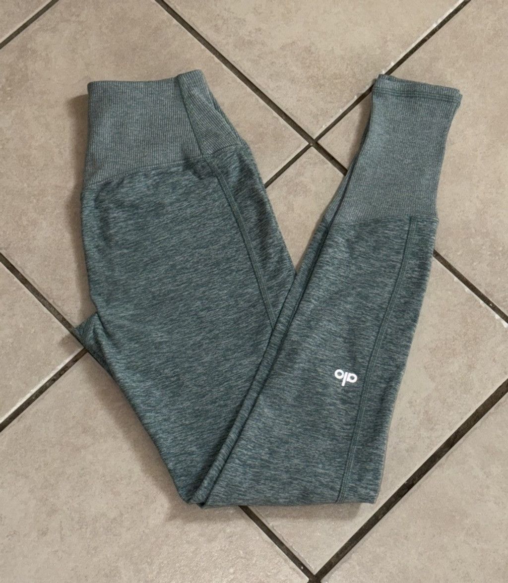 Alo Yoga ALO YOGA HIGH WAIST ALOSOFT LOUNGE LEGGING 27”LIGHT GREEN XS Size 26" / US 2 / IT 38 - 6 Thumbnail