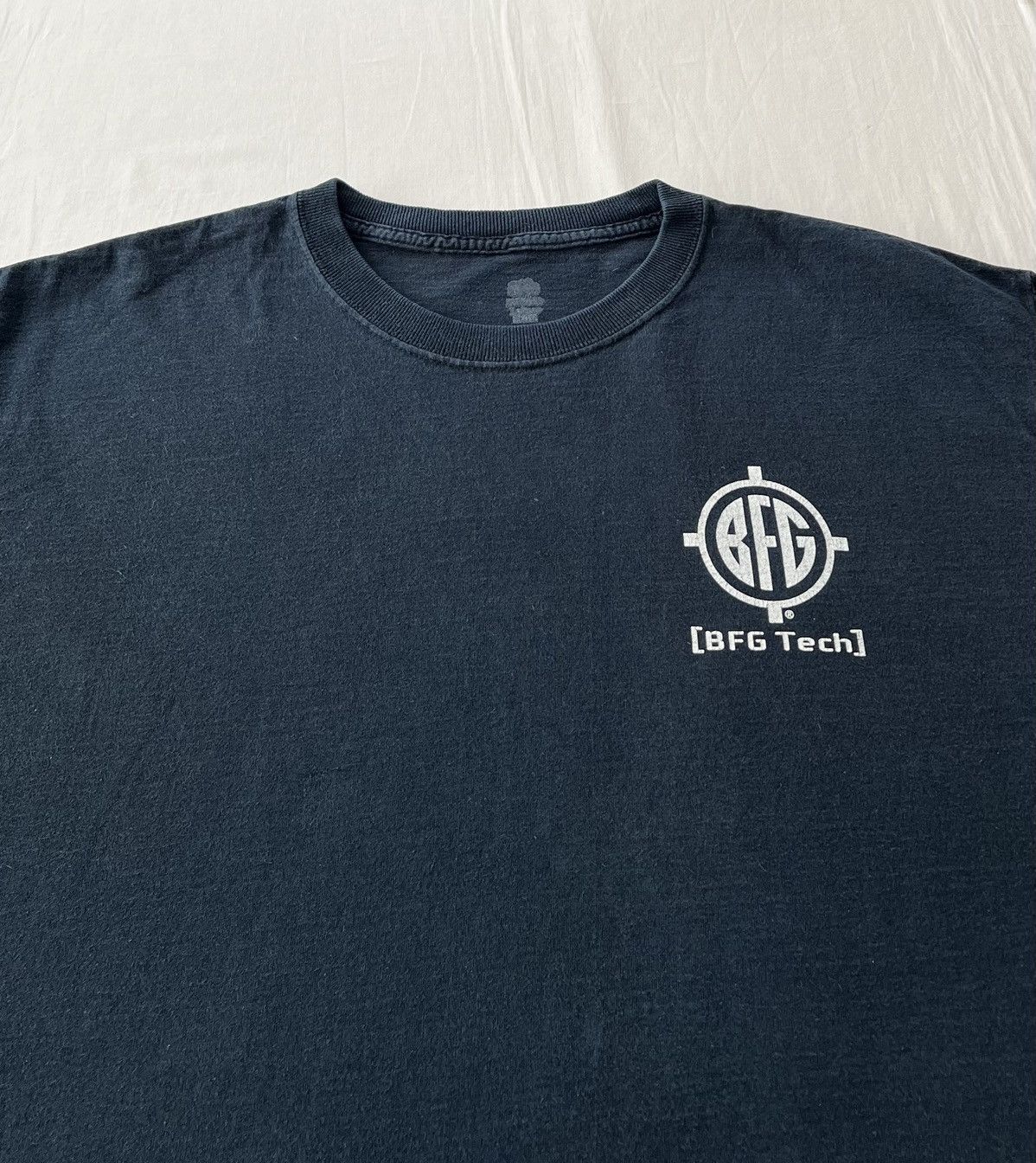 Vintage Vintage 2000s BFG Tech The Gamer's Choice Black T-shirt Size US XL / EU 56 / 4 - 6 Thumbnail
