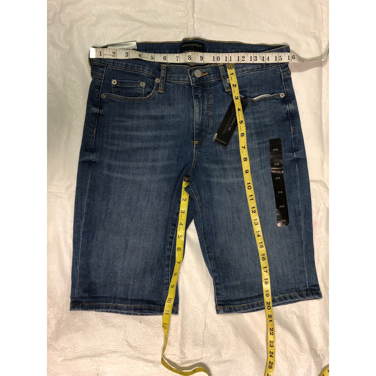 Banana Republic womans banana republic shorts Size 29" - 7 Thumbnail