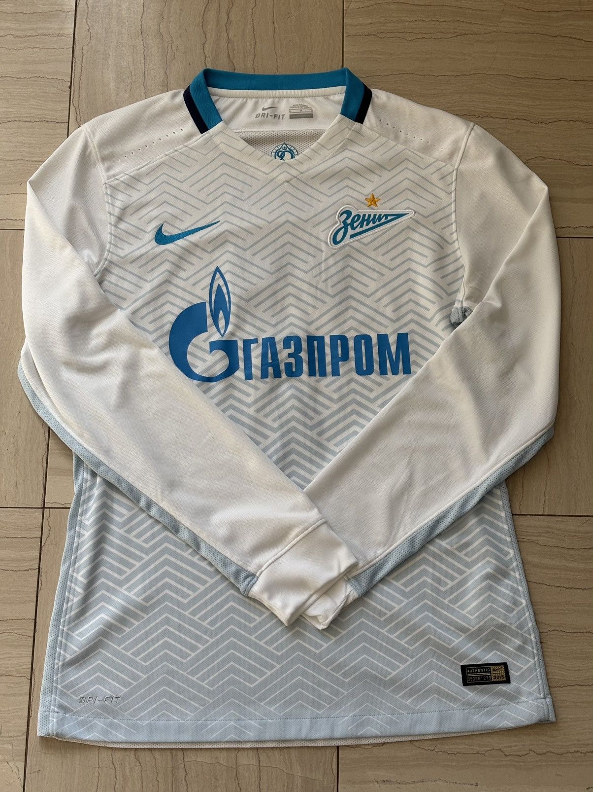 Nike ZENIT SAINT PETERSBURG 15-16 AUTHENTIC HULK LONG-SLEEVE AWAY Size US S / EU 44-46 / 1 - 2 Thumbnail