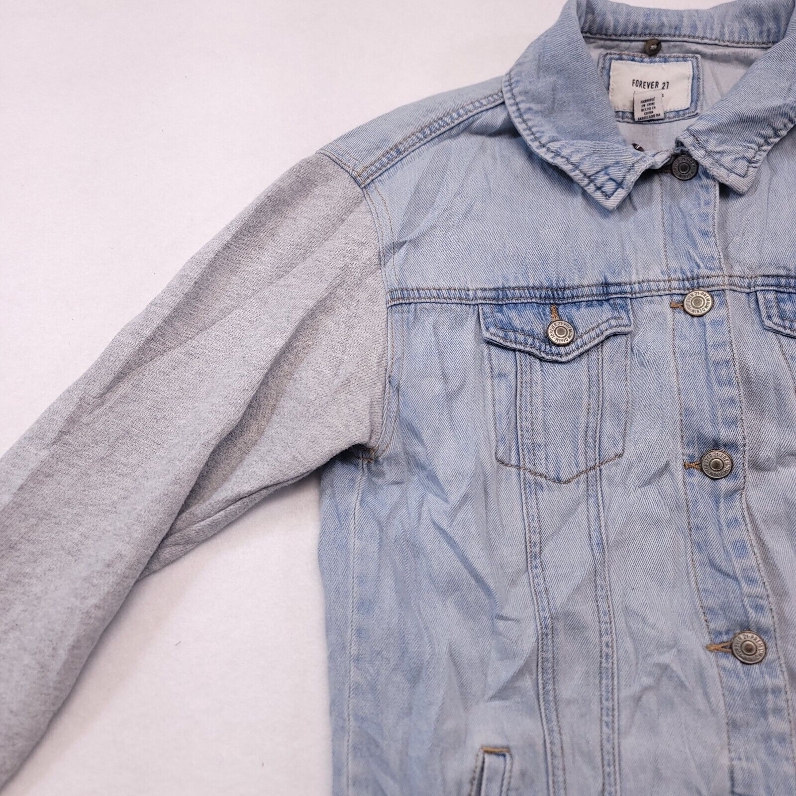 Forever 21 Forever 21 Casual Button Up Denim Jacket Womens Size S Blue Size S / US 4 / IT 40 - 4 Thumbnail