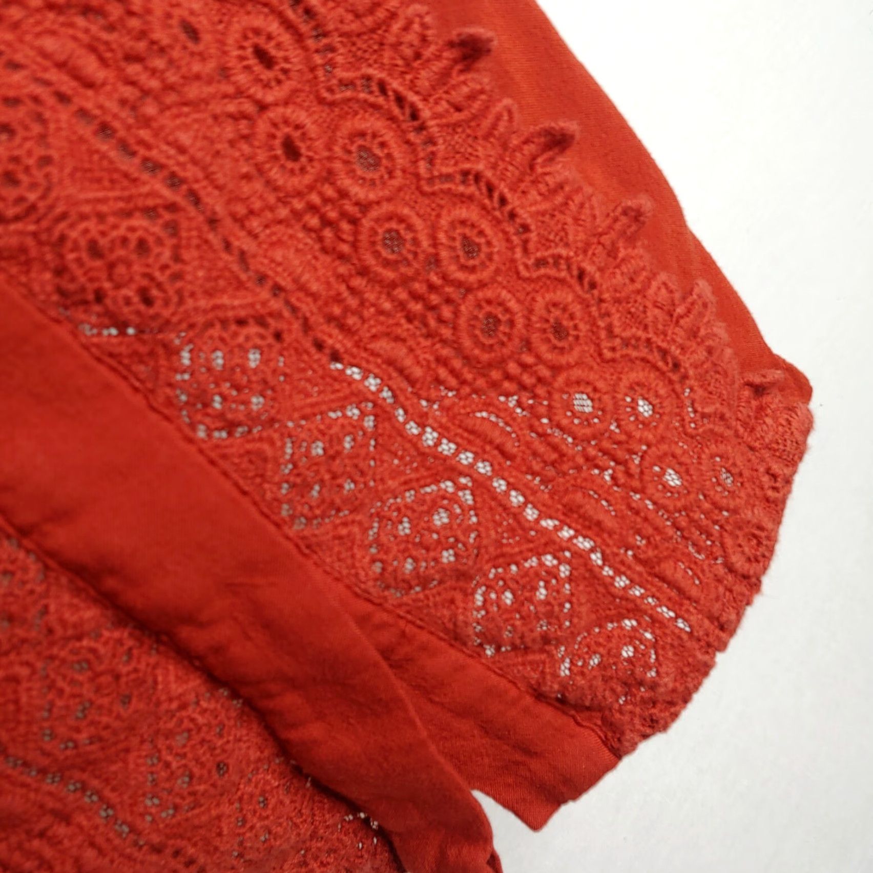 Vintage Maeve Blouse Women 6 Embroidered Button Rust Orange Half Sleeve Scoop Neck Casual Vintage No (adjust as needed to fit allowed) Size M / US 6-8 / IT 42-44 - 4 Thumbnail