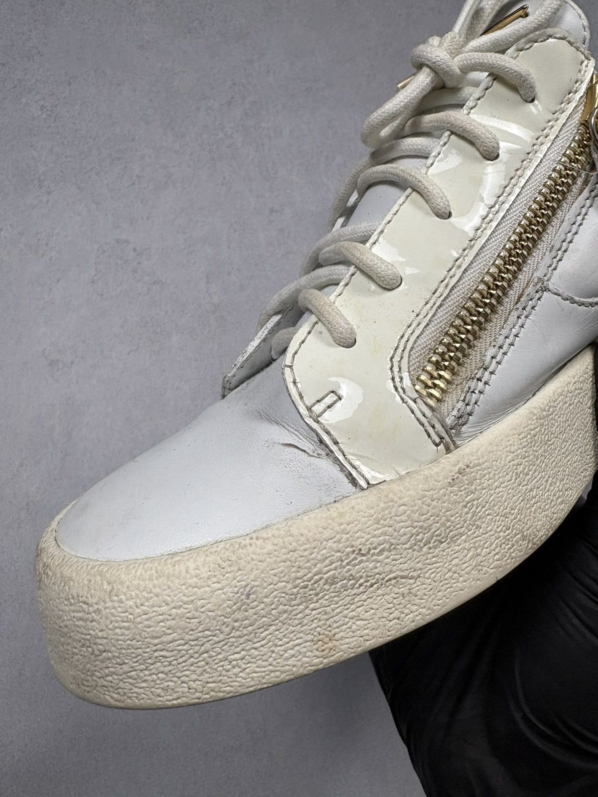 Giuseppe Zanotti Giuseppe Zanotti White Leather Zip Low Top Sneakers EU43 Size US 10 / EU 43 - 23 Thumbnail