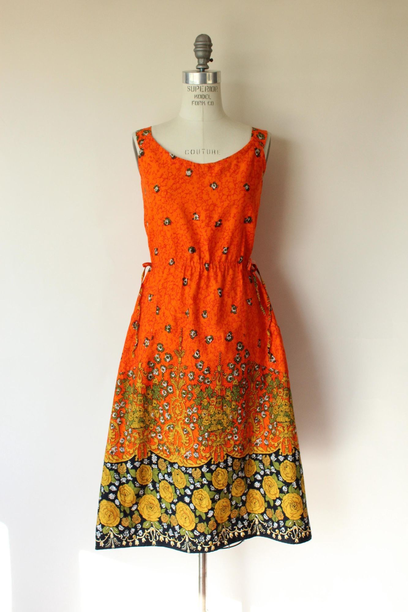 Vintage Vintage 1970s 1980s Dress with Pockets, Orange and Black Flo Size S / US 4 / IT 40 - 2 Thumbnail