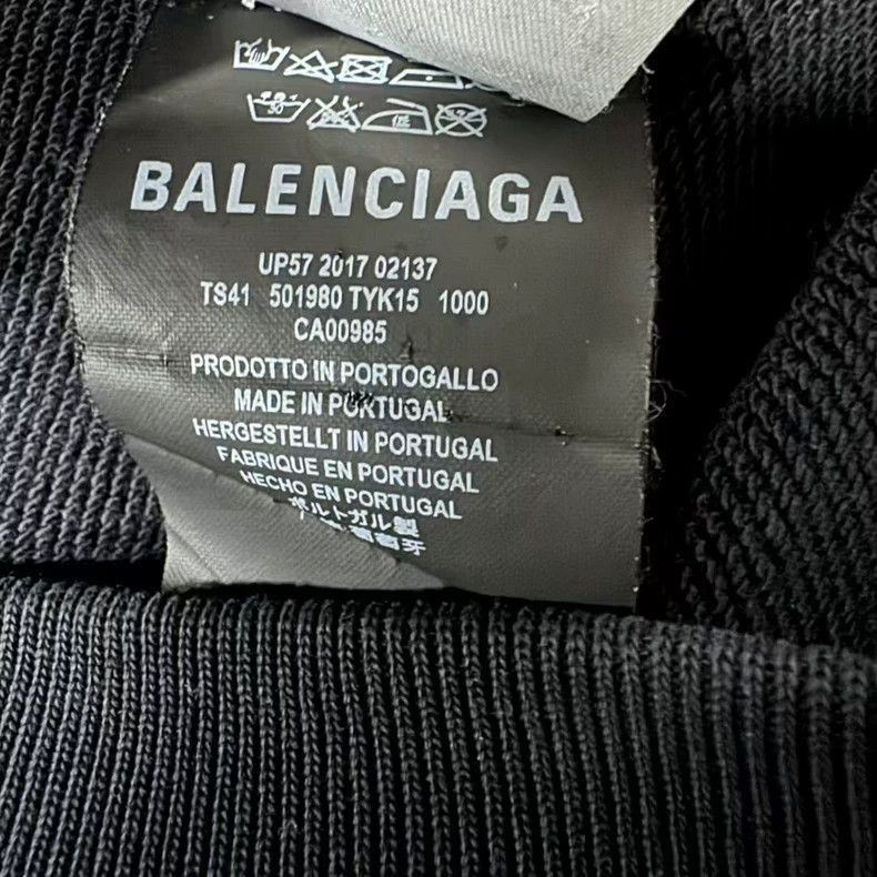 Balenciaga balenciaga black logo sweatshirt Size US S / EU 44-46 / 1 - 6 Thumbnail