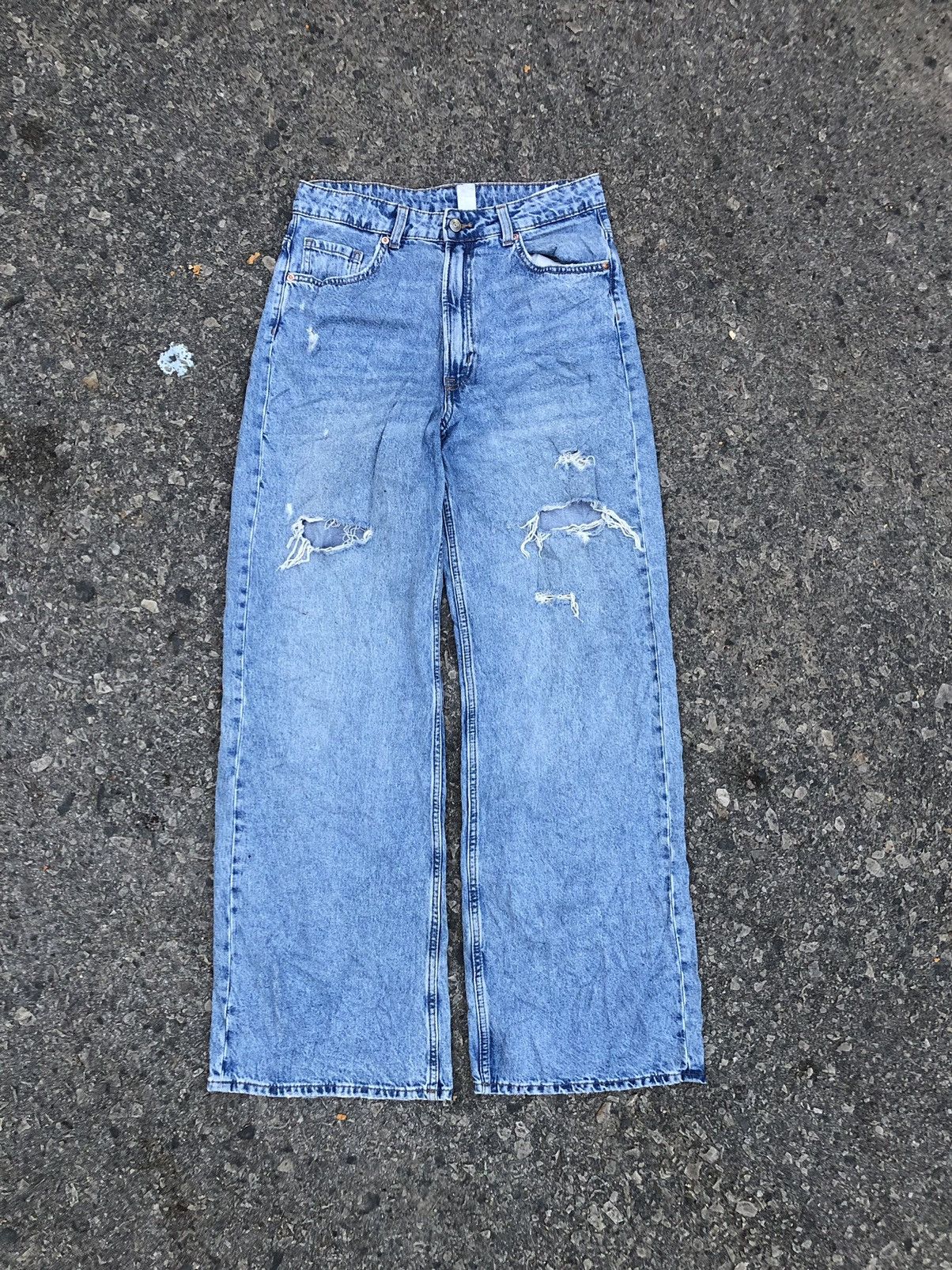 Divided BAGGY DIVIDED BY H&M DISTRESSED DENIM Size US 29 - 1 Thumbnail