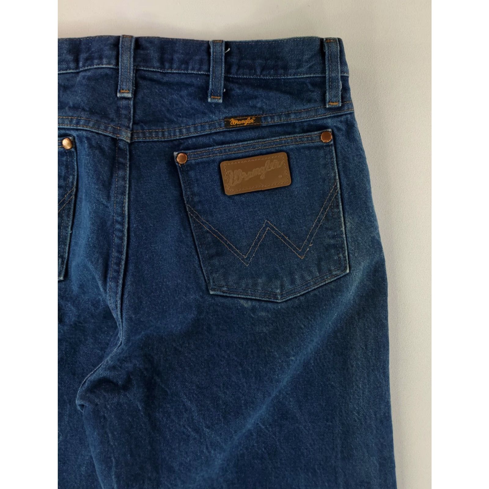 Wrangler VINTAGE Wrangler Jeans 13MWZ Blue Jeans Mens 34 31in Inseam 90s VTG Straight Blue Mens 34 31 Jeans Size US 34 / EU 50 - 6 Thumbnail