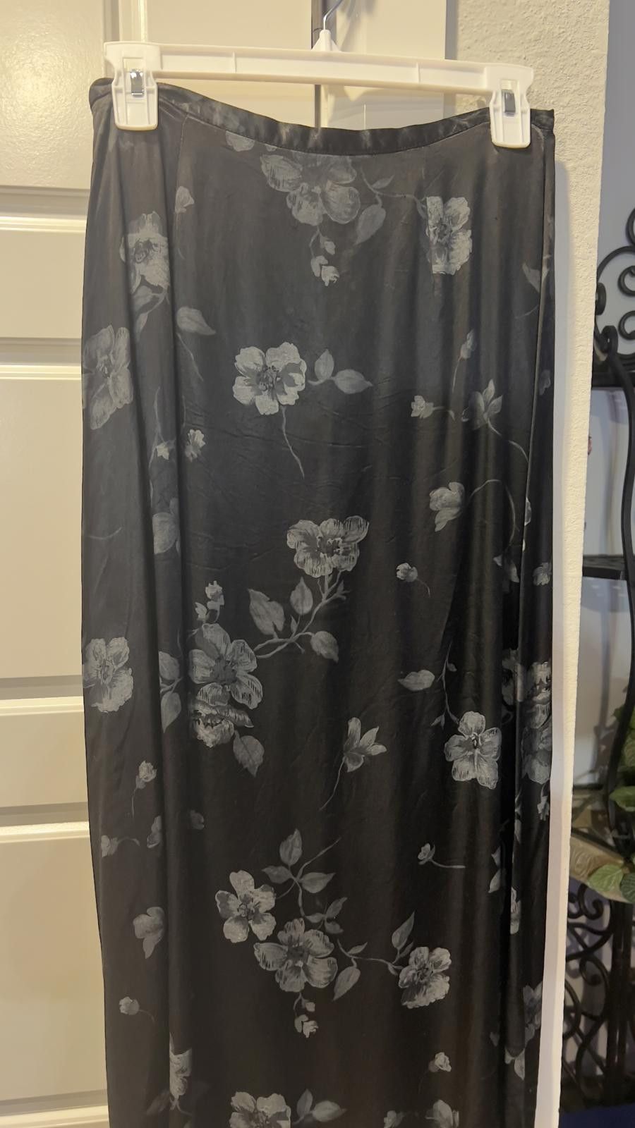Other Elegant Floral Maxi Skirt - Black and Gray Size 28" / US 6 / IT 42 - 1 Thumbnail