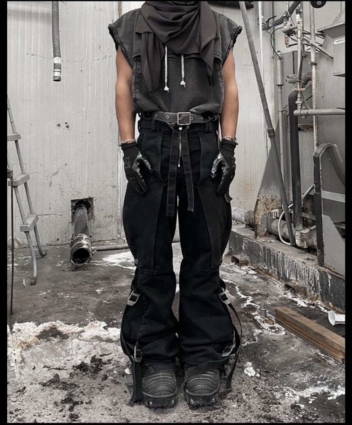 SHINE LUXURY "GHEIST" LAYERED BONDAGE PARACHUTE PANTS - XXL Size US 39 - 2 Thumbnail