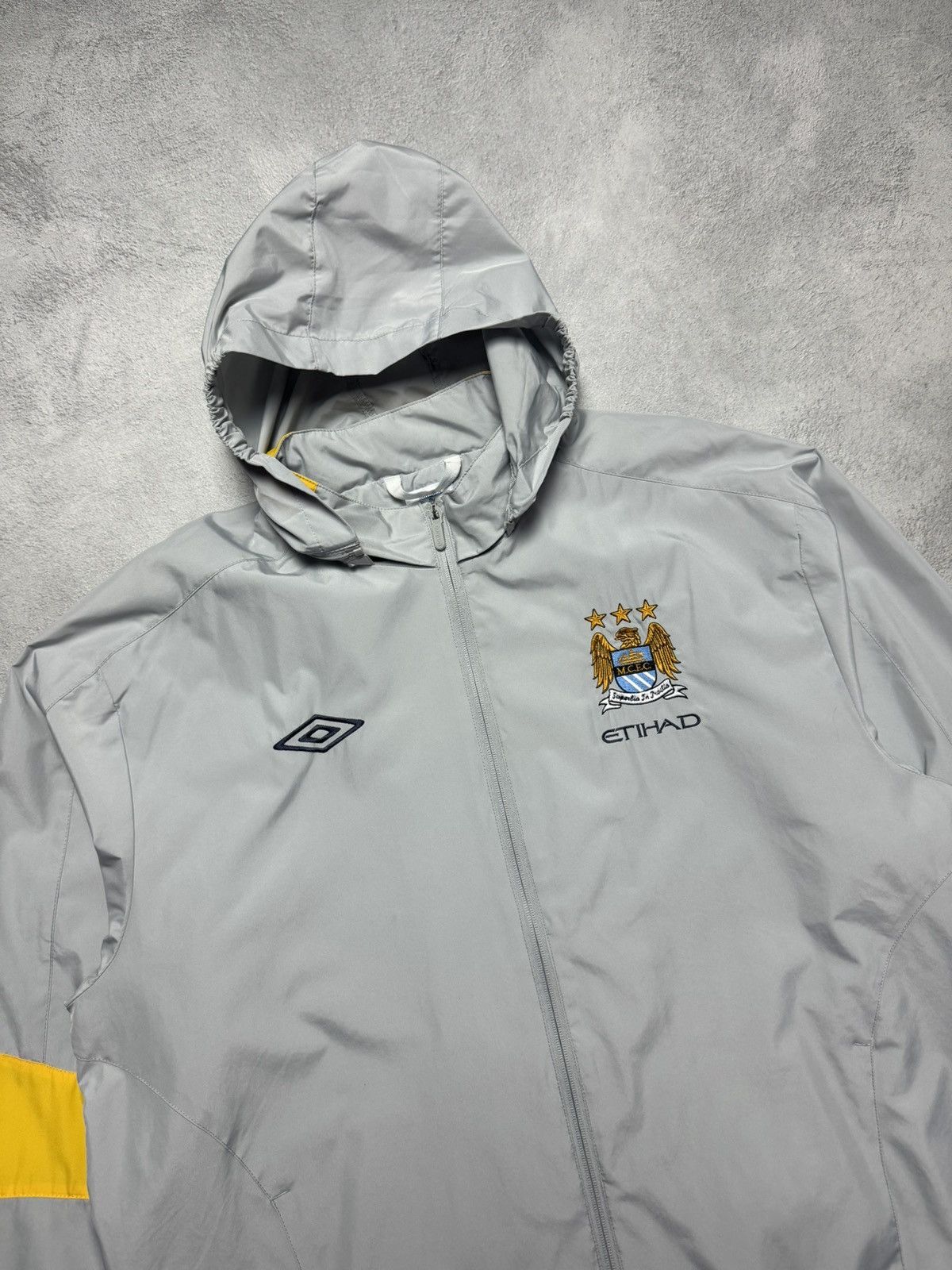 Umbro Manchester City 2010 2011 Football Soccer Track Jacket Umbro Size US XL / EU 56 / 4 - 3 Thumbnail