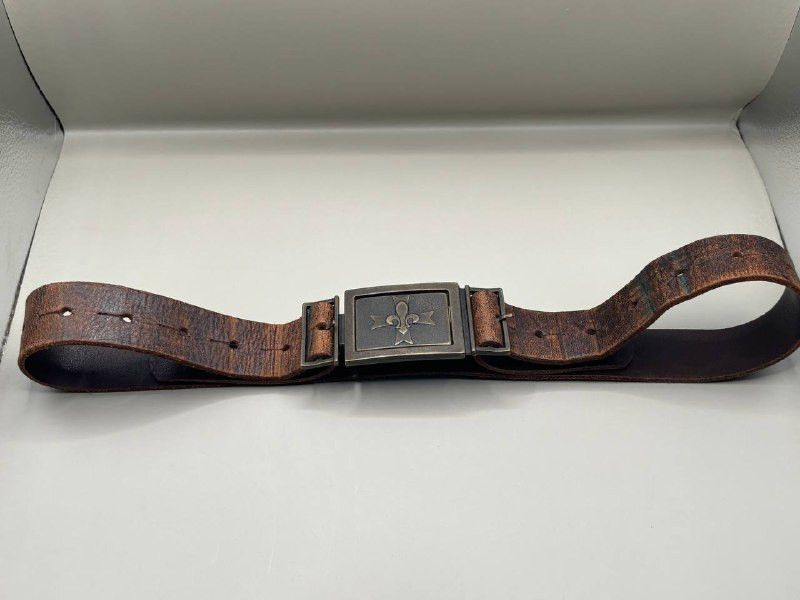 Vintage Vintage Distressed Leather Belt - Fleur-de-lis Plaque Buckle Size ONE SIZE - 3 Thumbnail