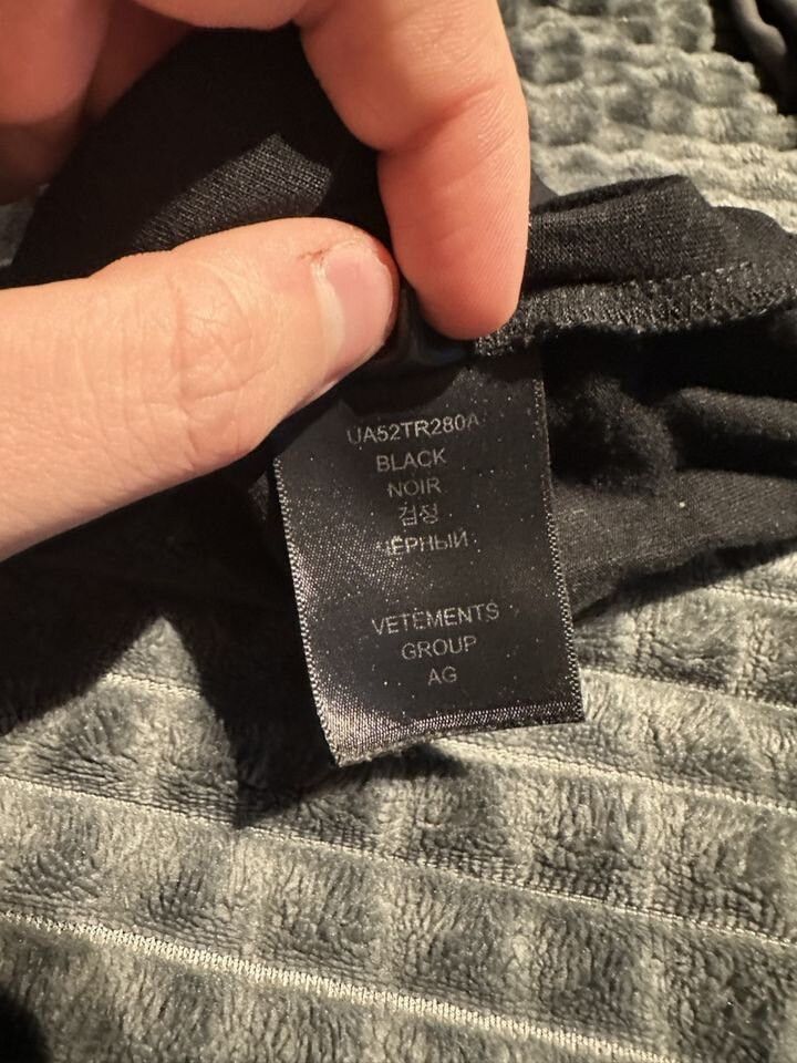 Vetements Vetements American Flag Logo Graphic Print Tee in Black Size US S / EU 44-46 / 1 - 4 Thumbnail
