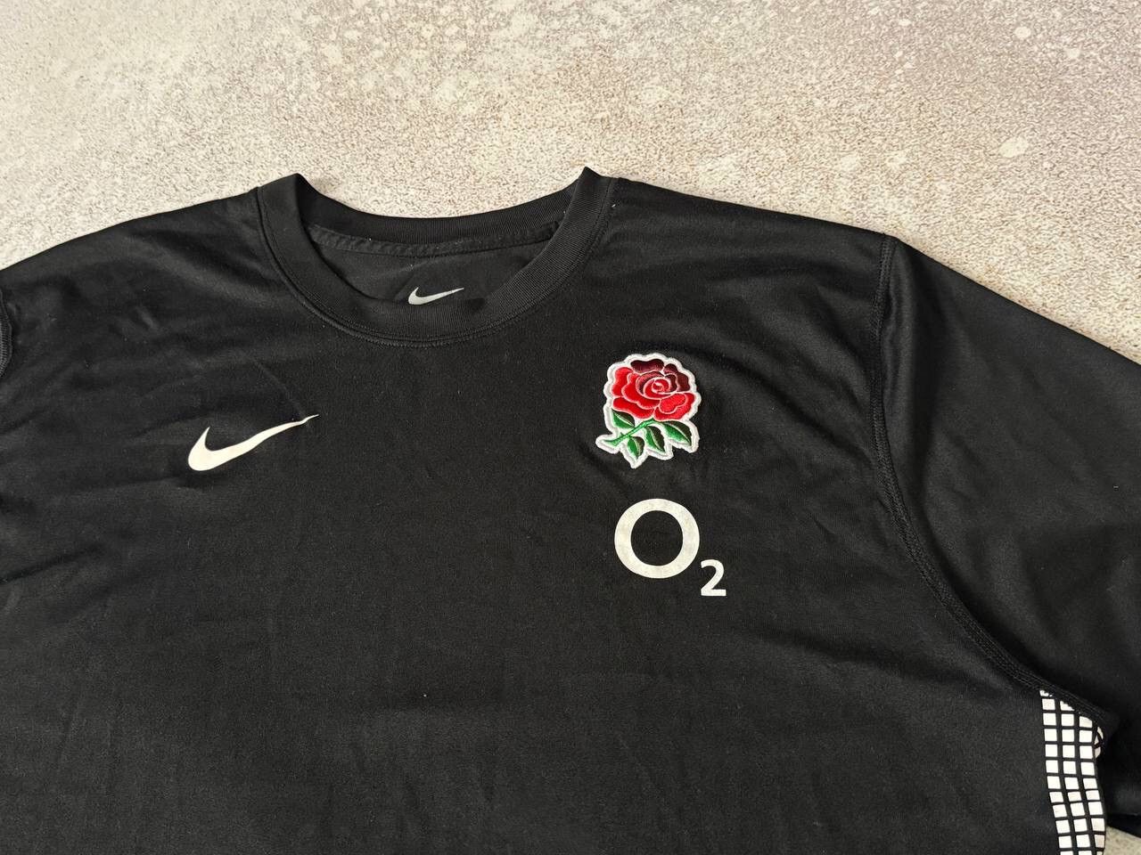 Nike × Vintage Vintage Nike England O2 Soccer Jersey T-shirt Swoosh Logo Size US L / EU 52-54 / 3 - 3 Thumbnail