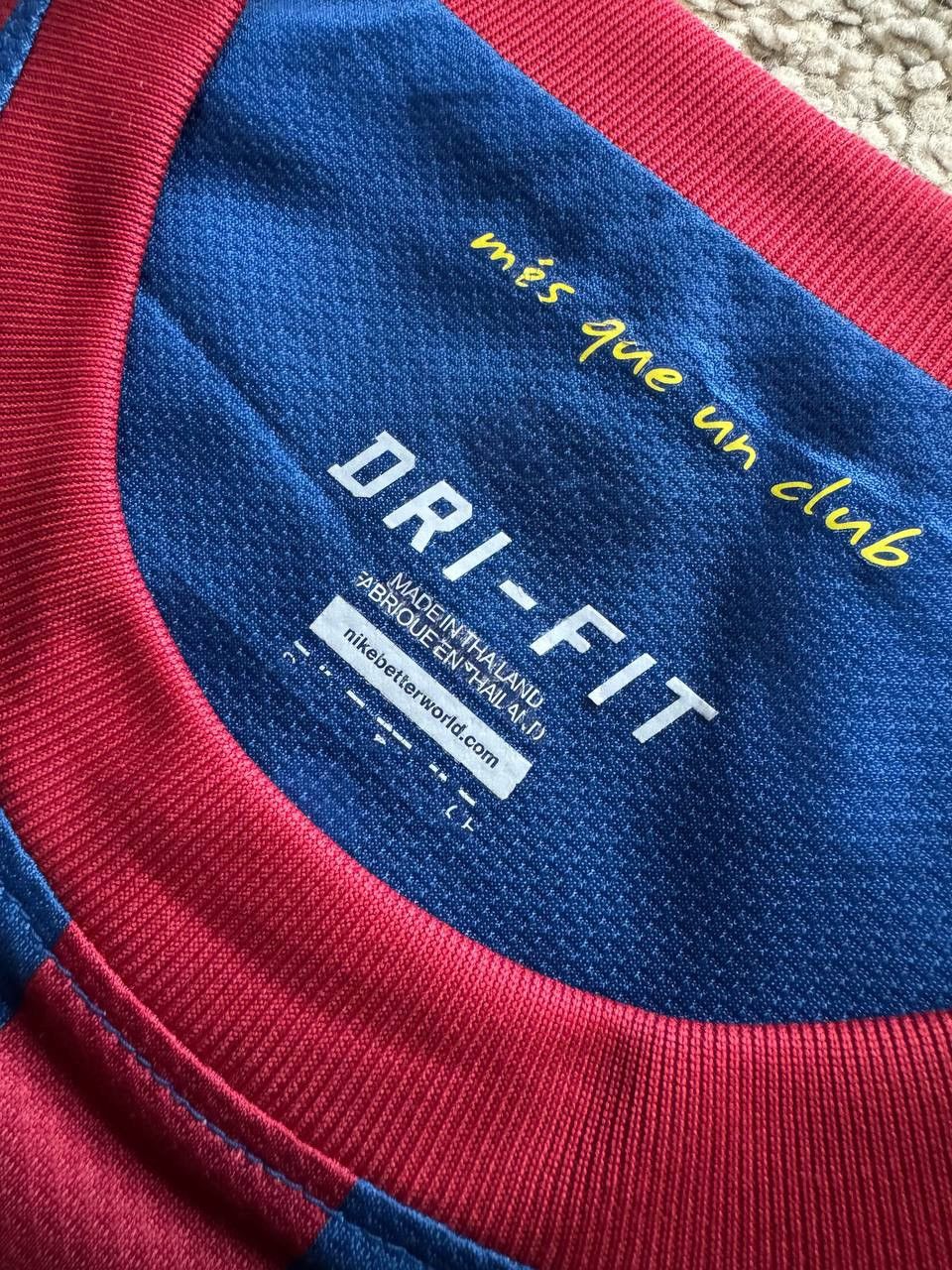 Nike FC Barcelona 2011/12 Home Jersey #10 – Nike Dri-Fit Size US S / EU 44-46 / 1 - 7 Thumbnail