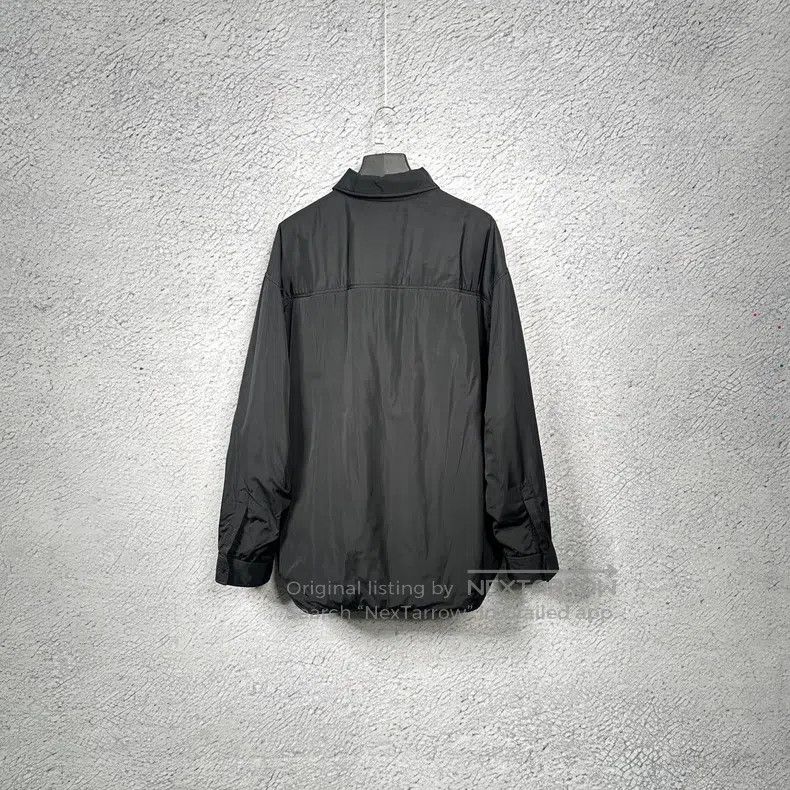 Balenciaga Balenciaga Collar Lapel Oversized Logo Solid Color Fleece Size US M / EU 48-50 / 2 - 2 Thumbnail