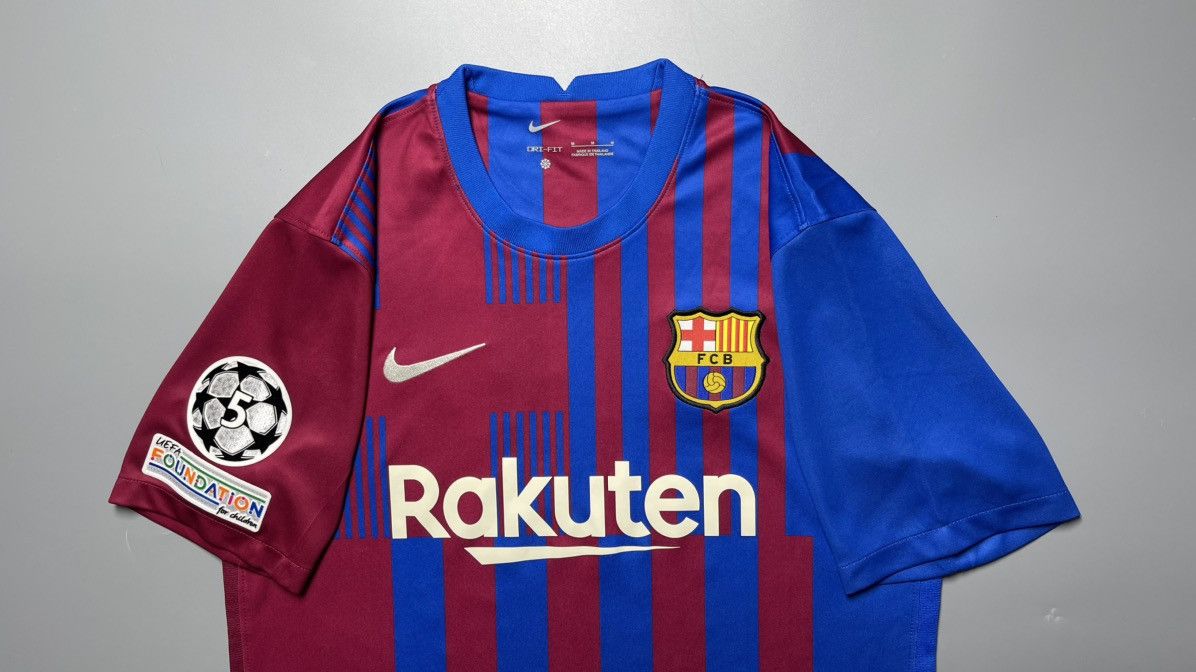 Nike BARCELONA NIKE 2021/2022 FOOTBALL HOME JERSEY #19 AGUERO Size US M / EU 48-50 / 2 - 3 Thumbnail