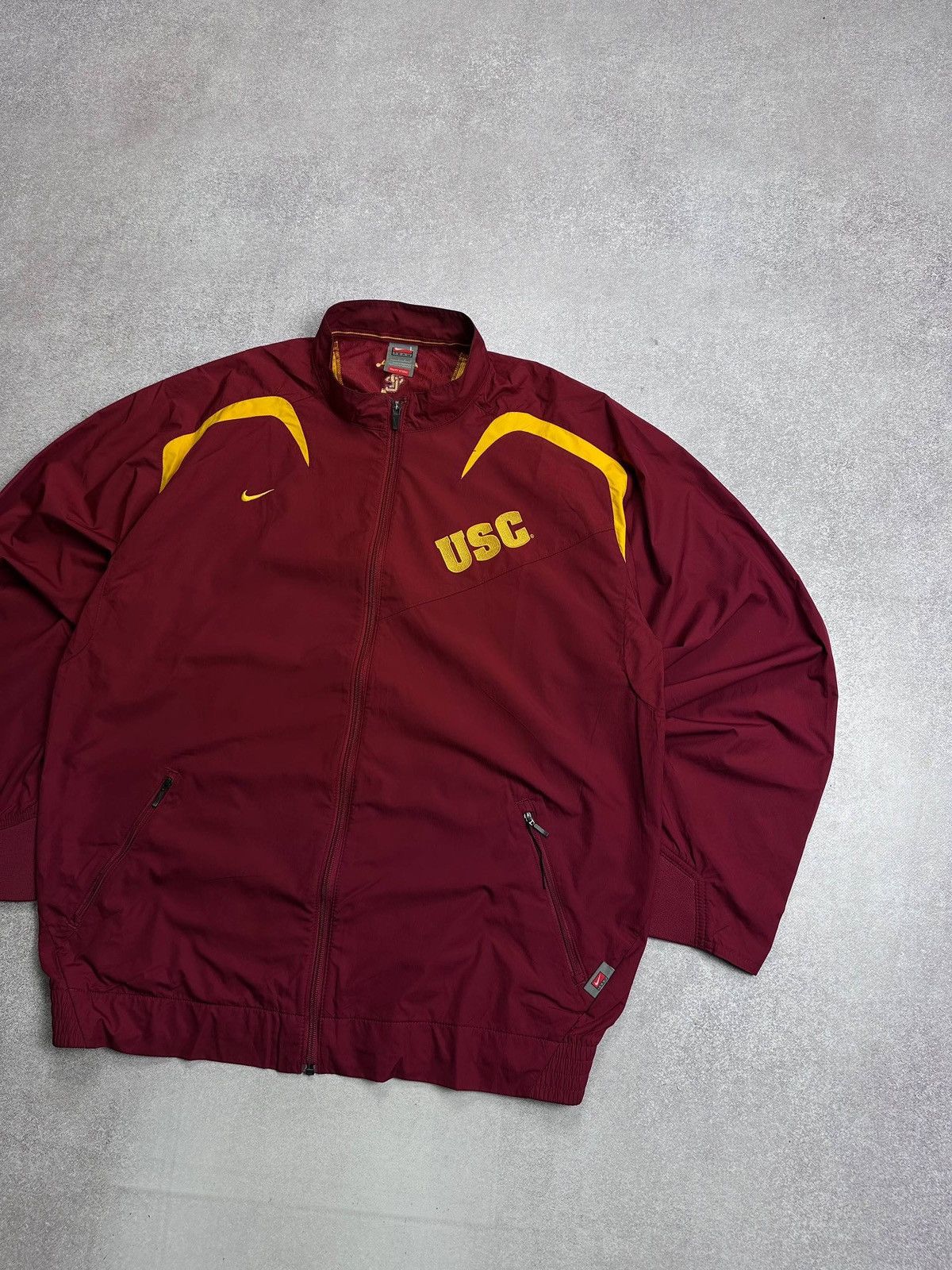 Nike Vintage Nike USC Team Nylon Olympic Jacket Y2K L Size US L / EU 52-54 / 3 - 2 Thumbnail