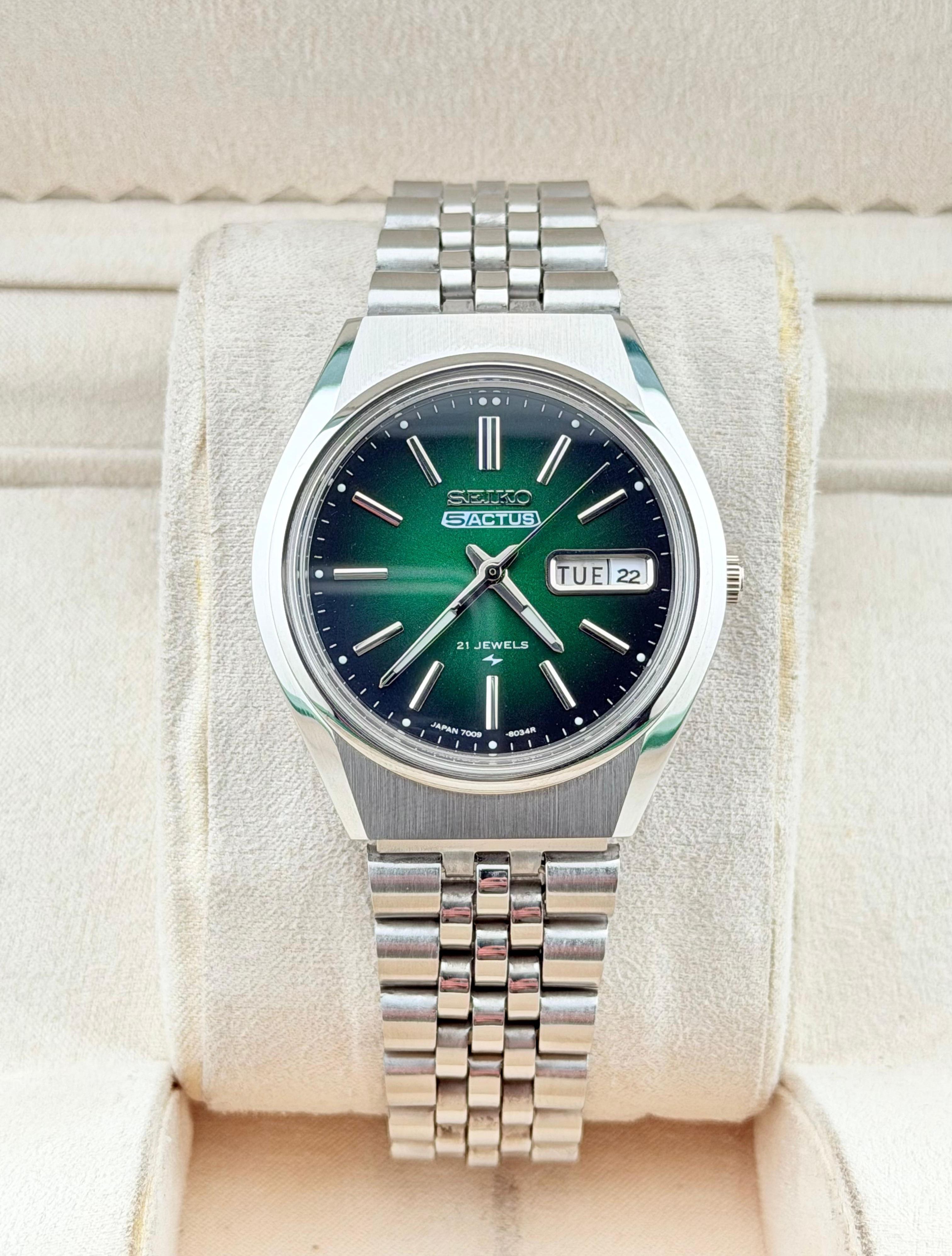 Seiko Vintage Seiko 5 Actus Men's Wrist Automatic Watch|Day-Date Size 36 - 2 Thumbnail