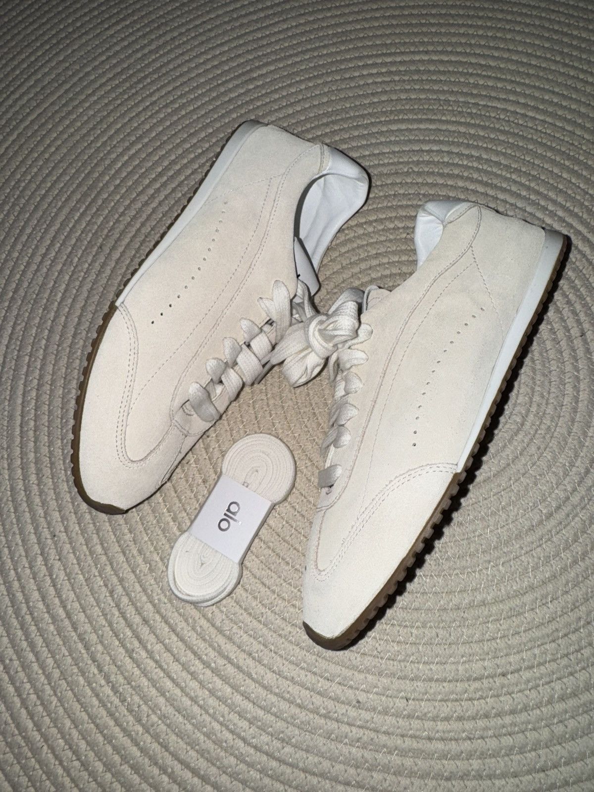 Alo Alo Yoga - Alo Sunset Sandstone Low Top Sneaker size 8-9 Size US 8.5 / IT 38.5 - 3 Thumbnail