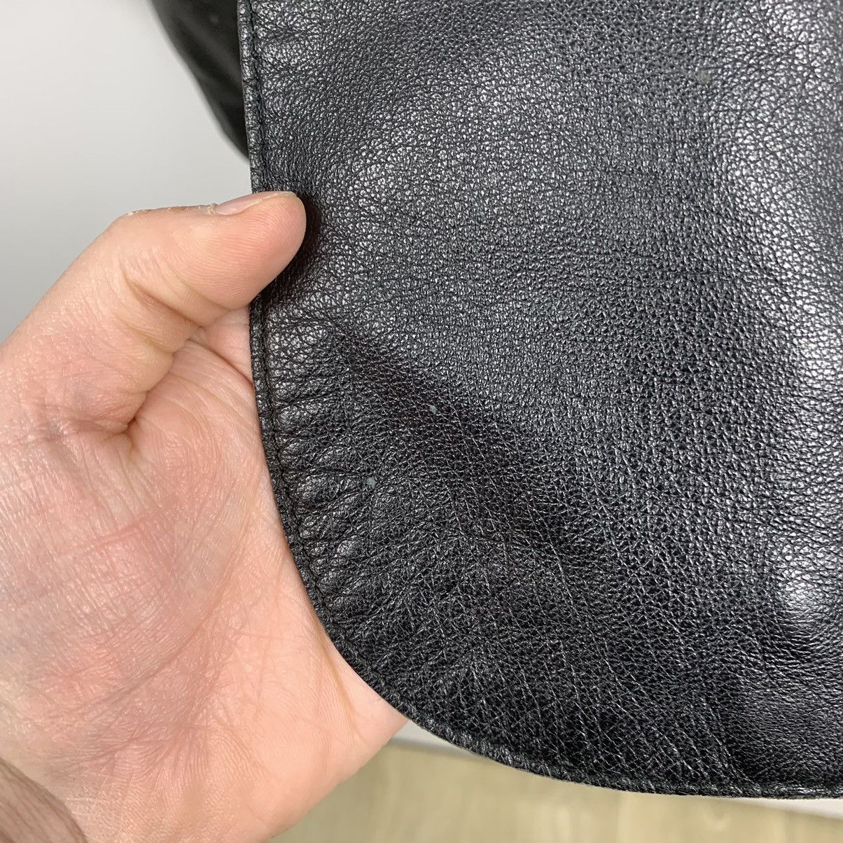 Gianfranco Ferre Vintage Gianfranco Ferre Black Leather Jacket Y2K Size 52 Size US L / EU 52-54 / 3 - 20 Thumbnail