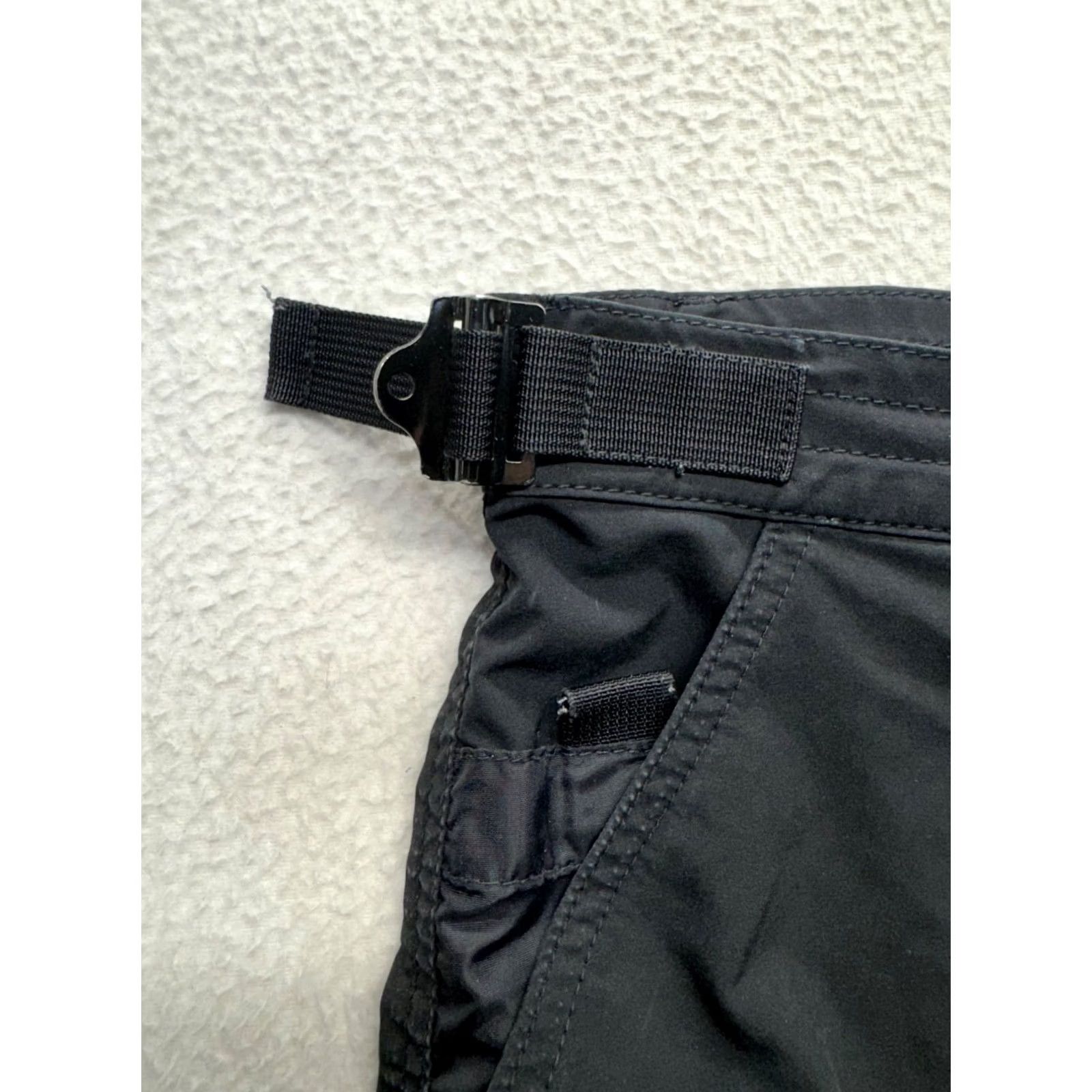 Bench Bench Bricks Charcoal Gray Cargo Shorts Adjustable Waist Pockets L Mens Utility Cargo Pocket Nylon Cotton Regular Summer Vintage No Size US 33 - 3 Thumbnail