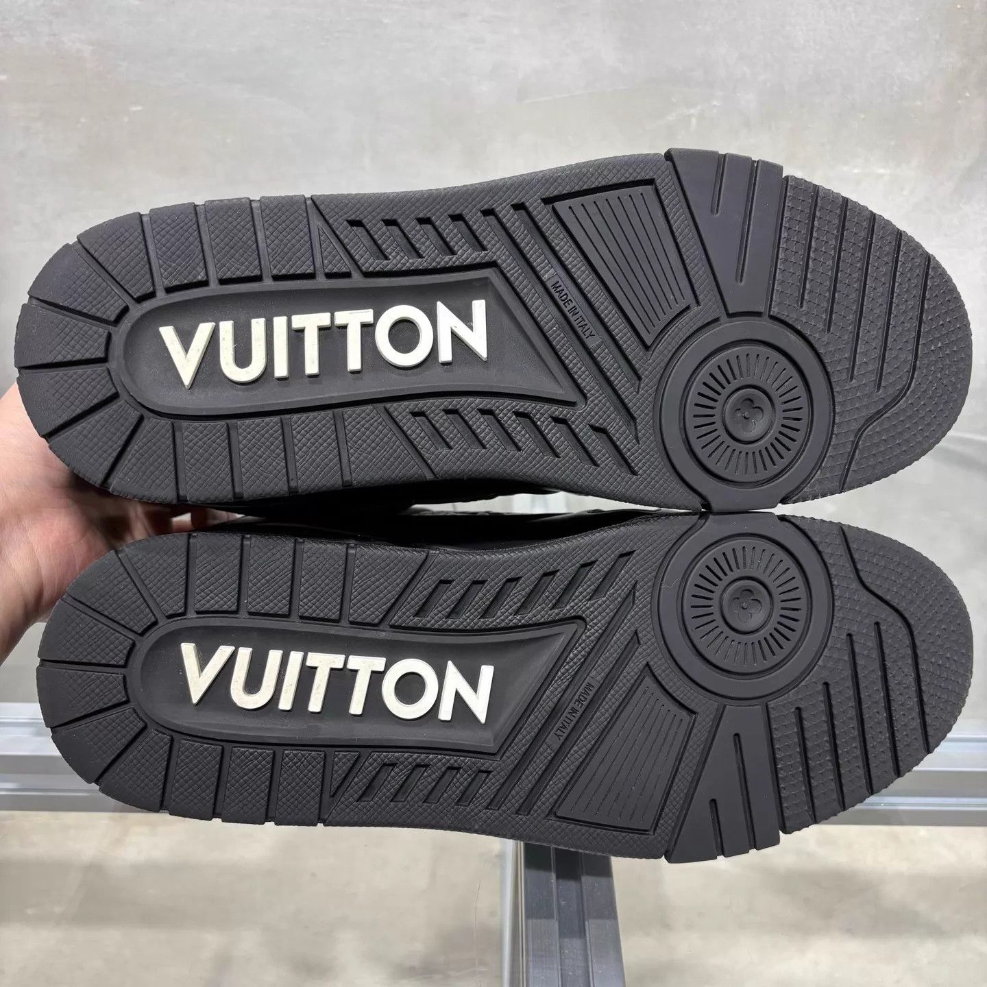 Louis Vuitton LV Trainer Black UK7.5 / 41.5 Size US 8.5 / EU 41-42 - 7 Thumbnail