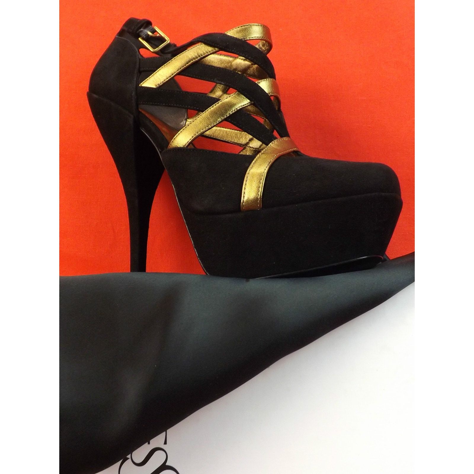 Saint Laurent Paris YVES SAINT LAURENT LUCY BLACK GOLD LEATHER PUMPS 36.5 $1K Size US 6.5 / IT 36.5 - 2 Thumbnail