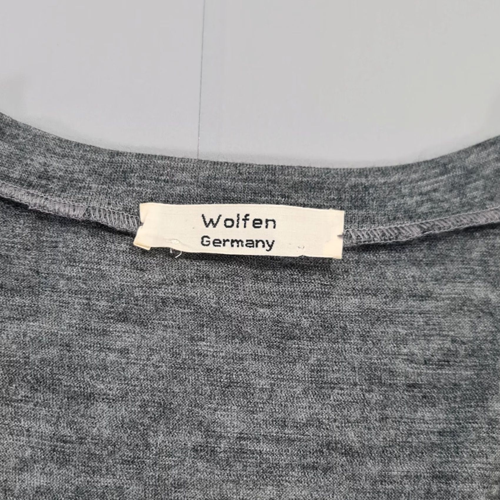 Vintage Wolfen Germany Womens Jumper Wool Grey XL V-Neck Pullover Knit Lightweight Casual Design Size XL / US 12-14 / IT 48-50 - 3 Thumbnail