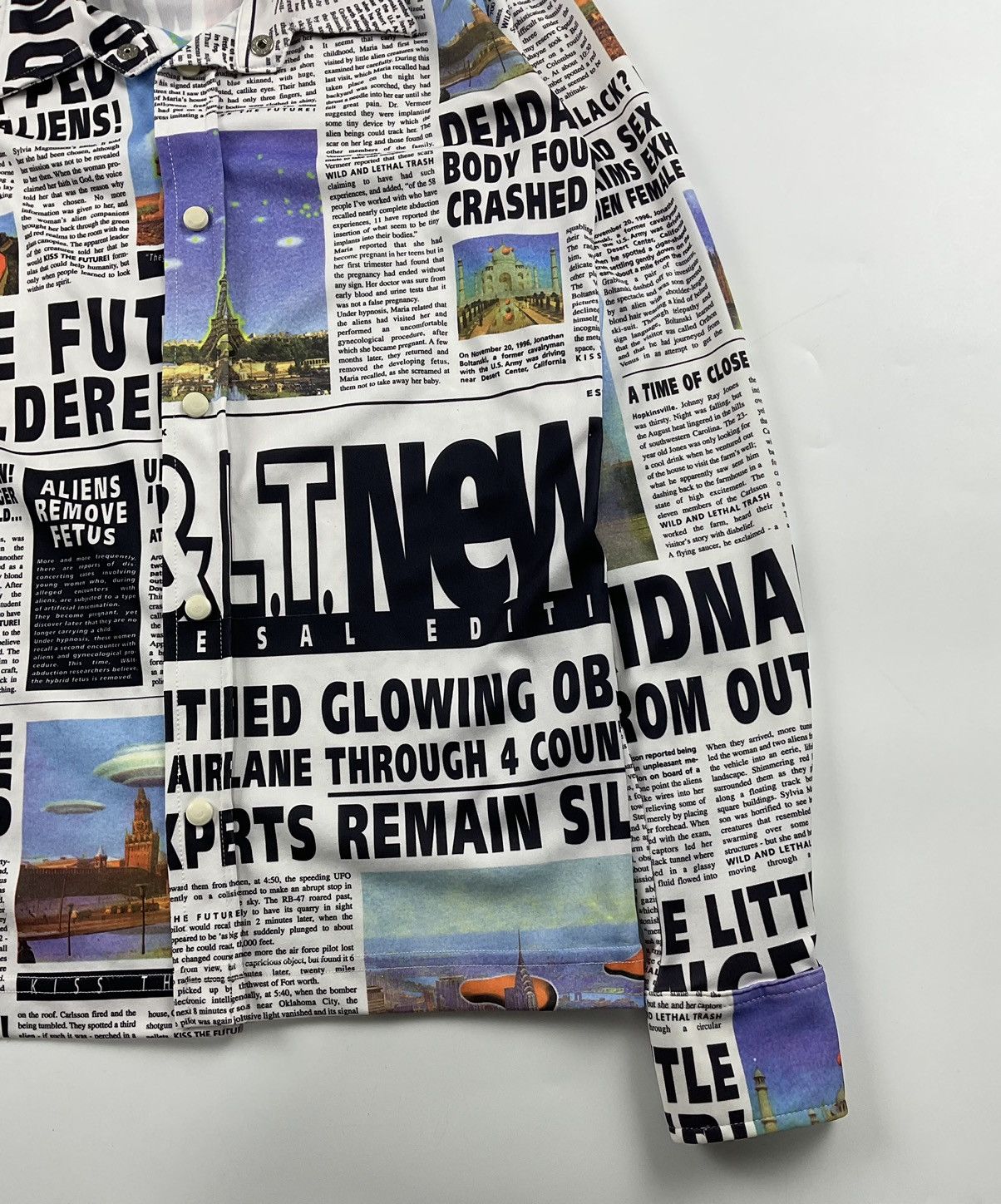 Walter Van Beirendonck Walter Van Beirendonck S/S97 "Alien Newspaper Article" Shirt Size US S / EU 44-46 / 1 - 8 Thumbnail