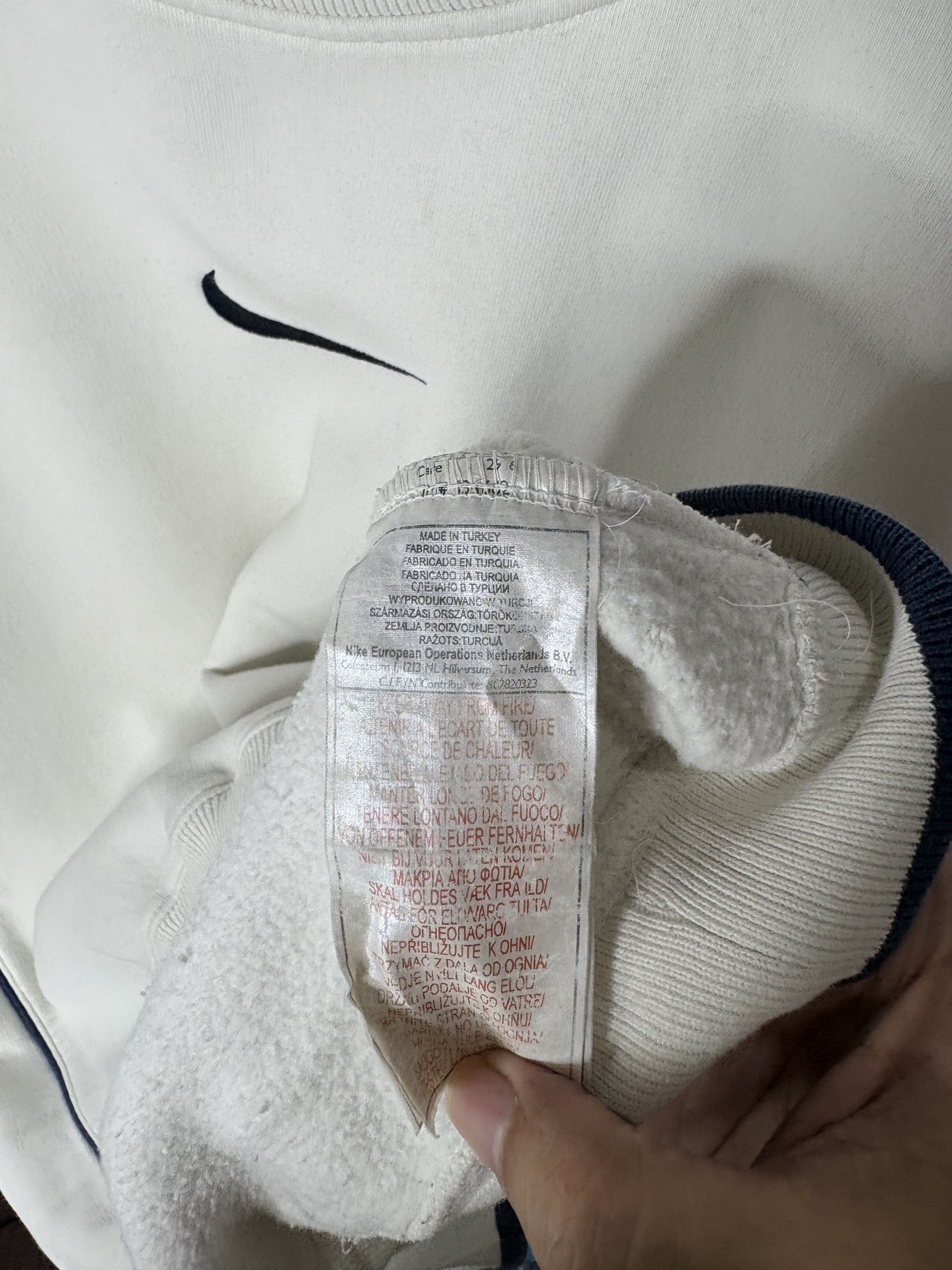 Nike Nike Vintage 2000’s Oversized Centre Logo Y2K Size US L / EU 52-54 / 3 - 5 Thumbnail