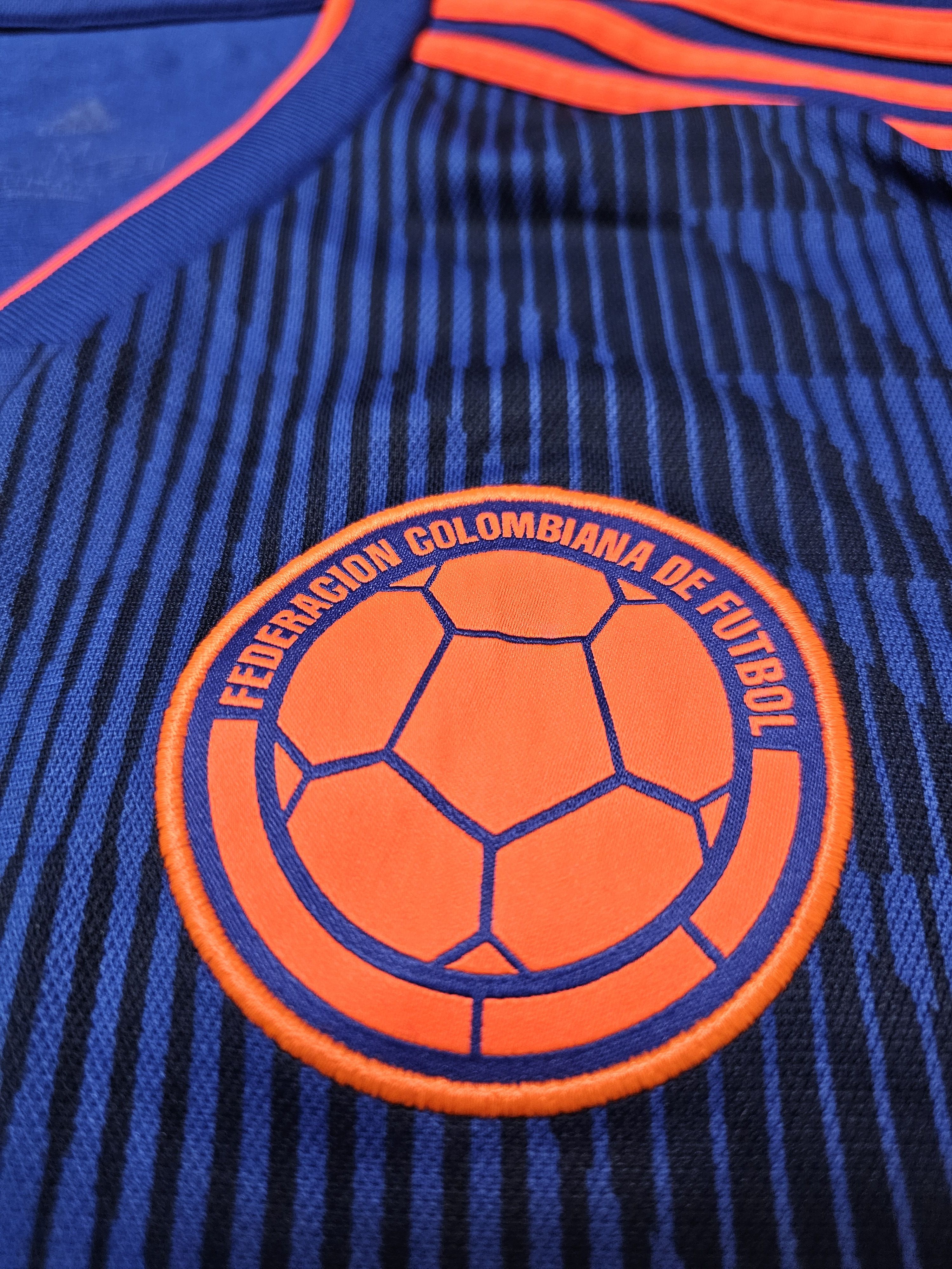 Adidas COLOMBIA 2018 2019 AWAY FOOTBALL SHIRT SOCCER JERSEY Size US M / EU 48-50 / 2 - 4 Thumbnail