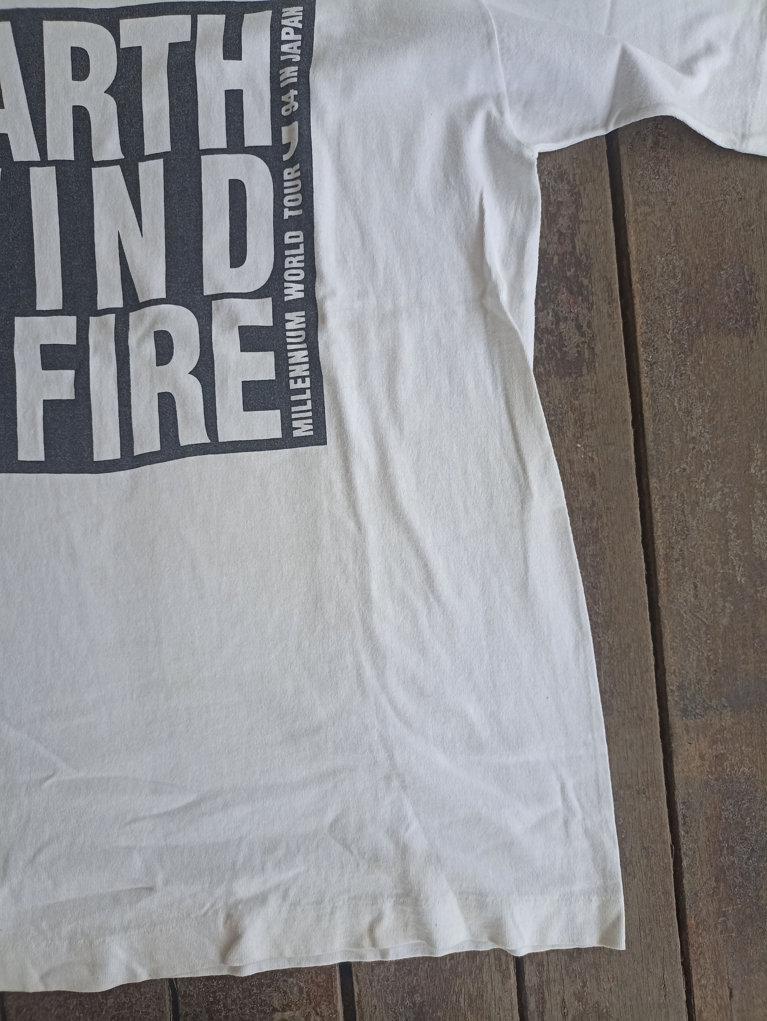 Band Tees × Vintage Earth Wind & Fire World Tour in Japan 1994 Size US L / EU 52-54 / 3 - 2 Thumbnail